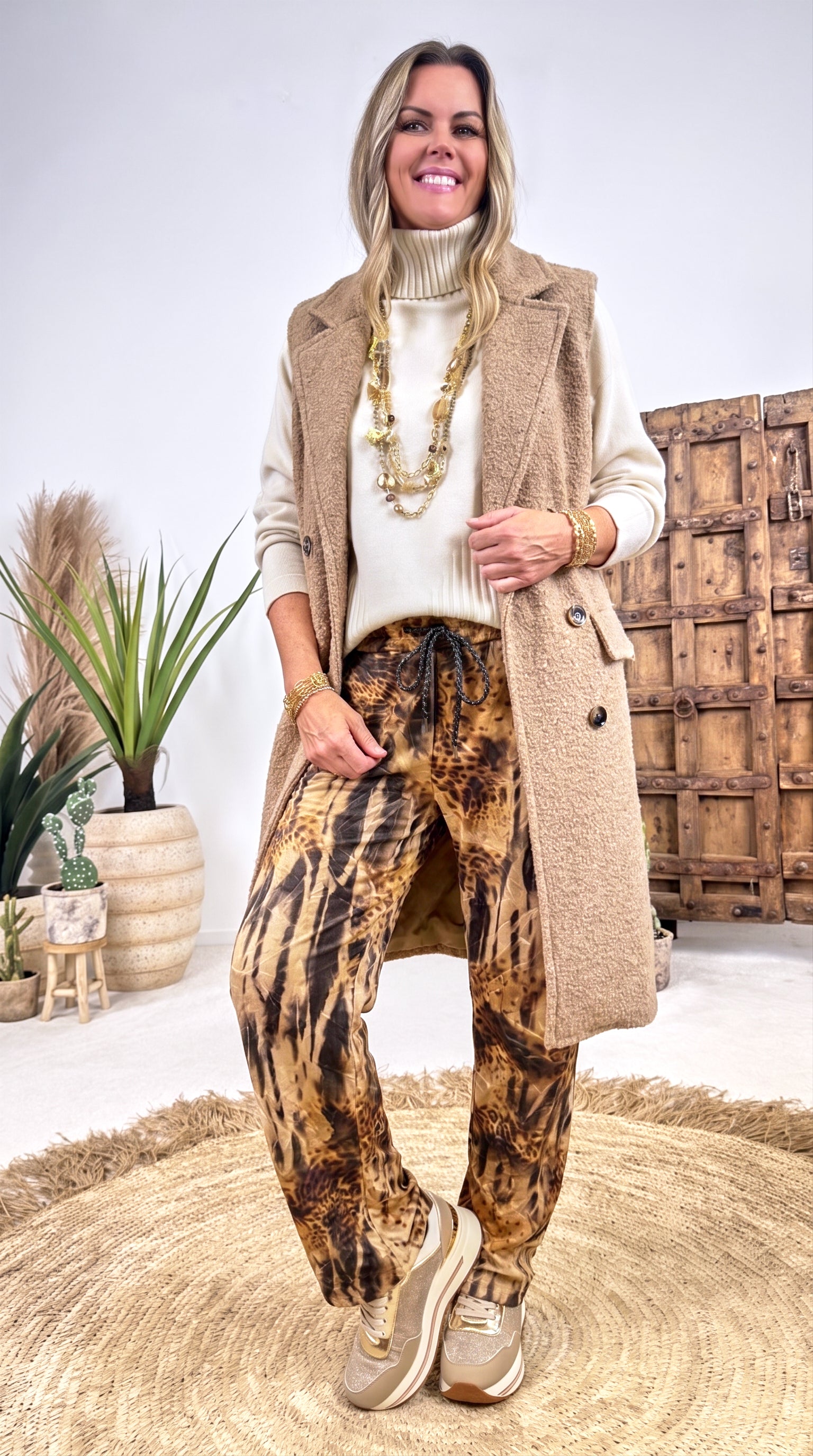 Lange Weste Almendra *Camel*