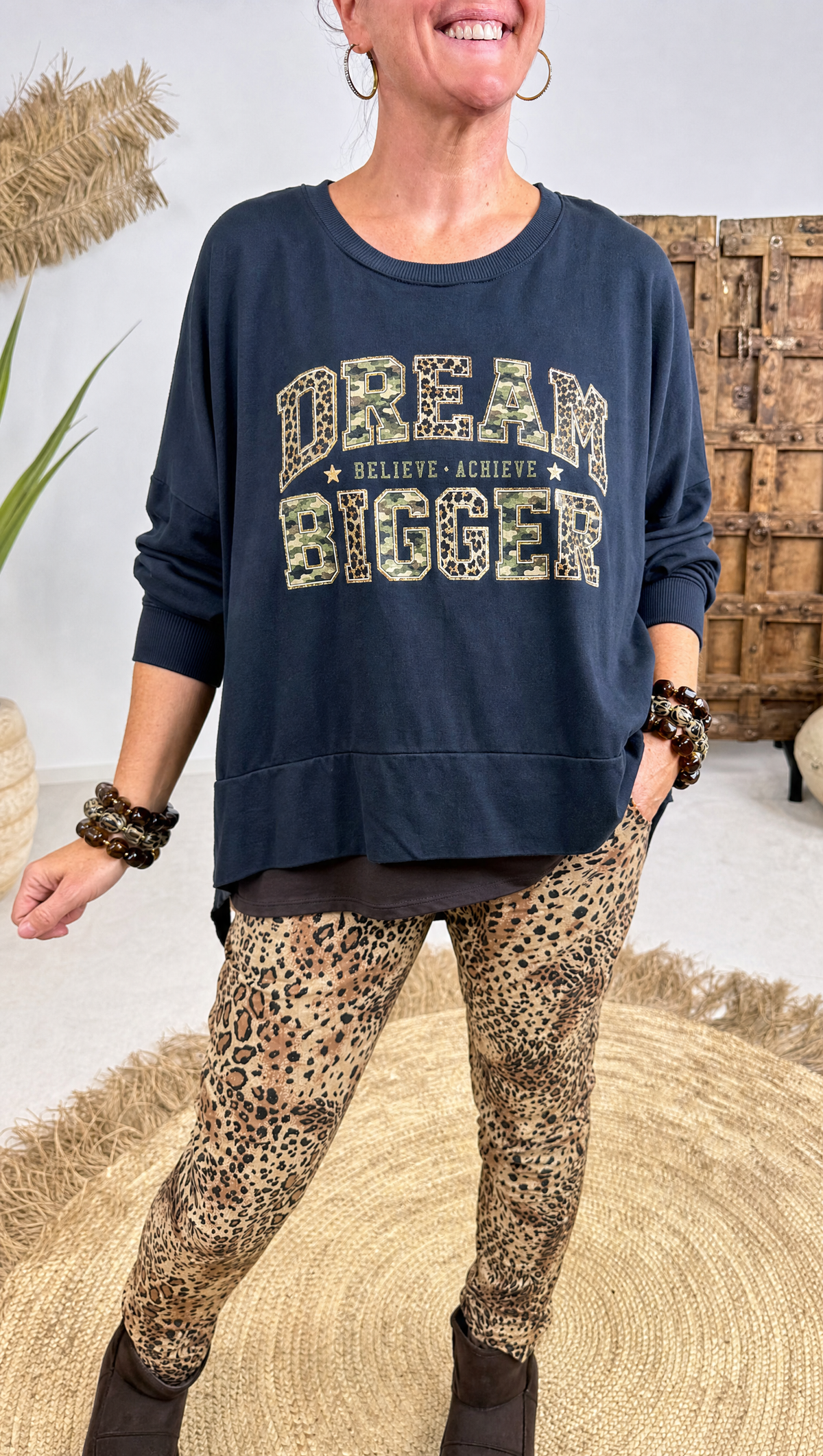 Sweatshirt Dream Bigger *Schwarz*