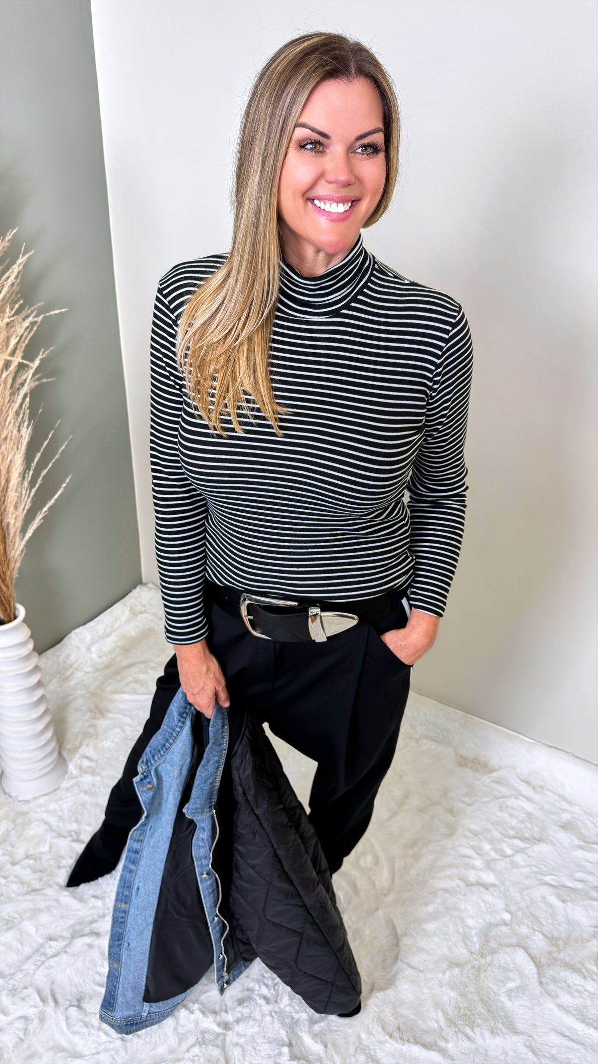 Rollkragenpullover Simple *Schwarz*