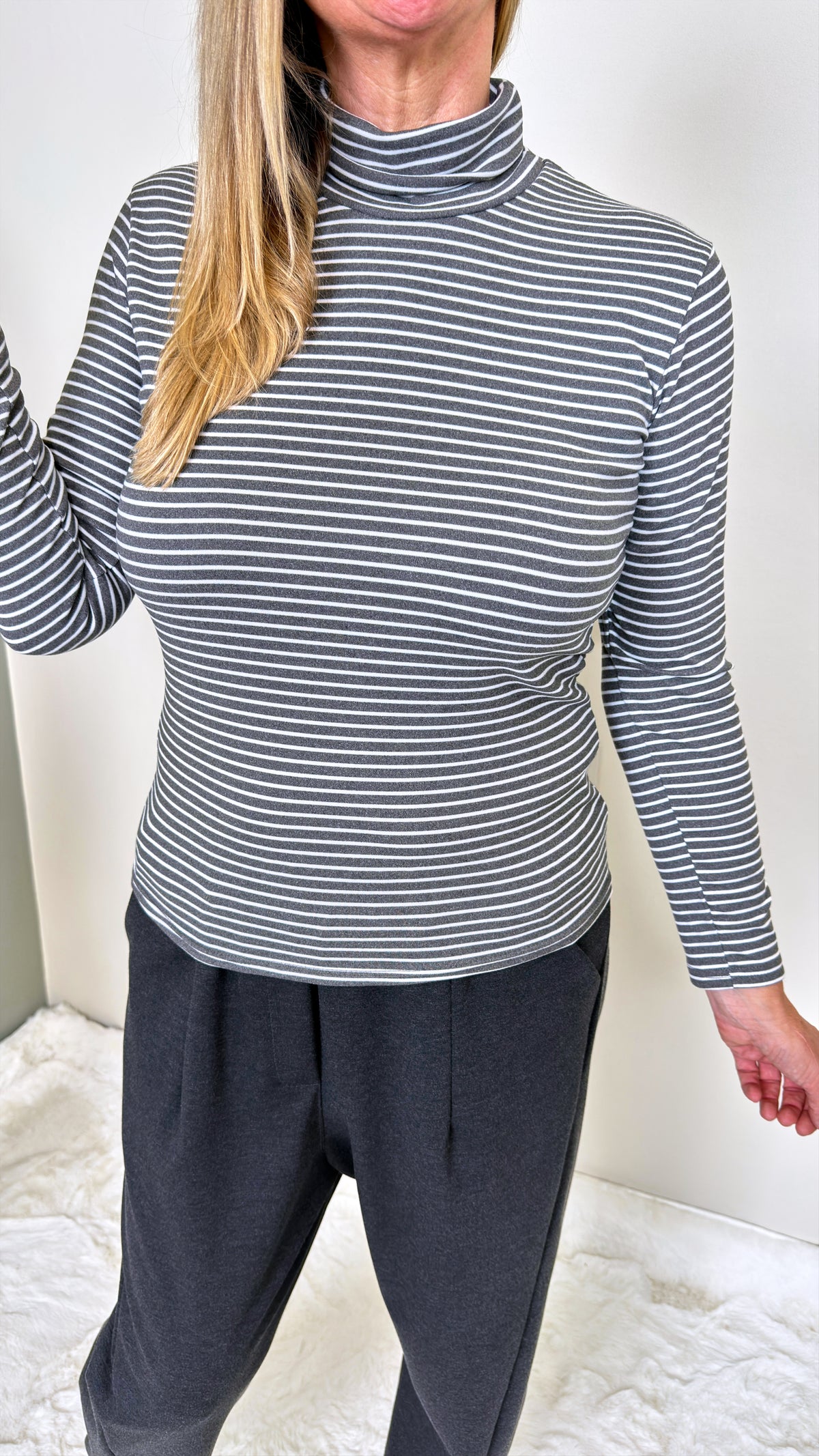 Rollkragenpullover Simple *Anthrazit*