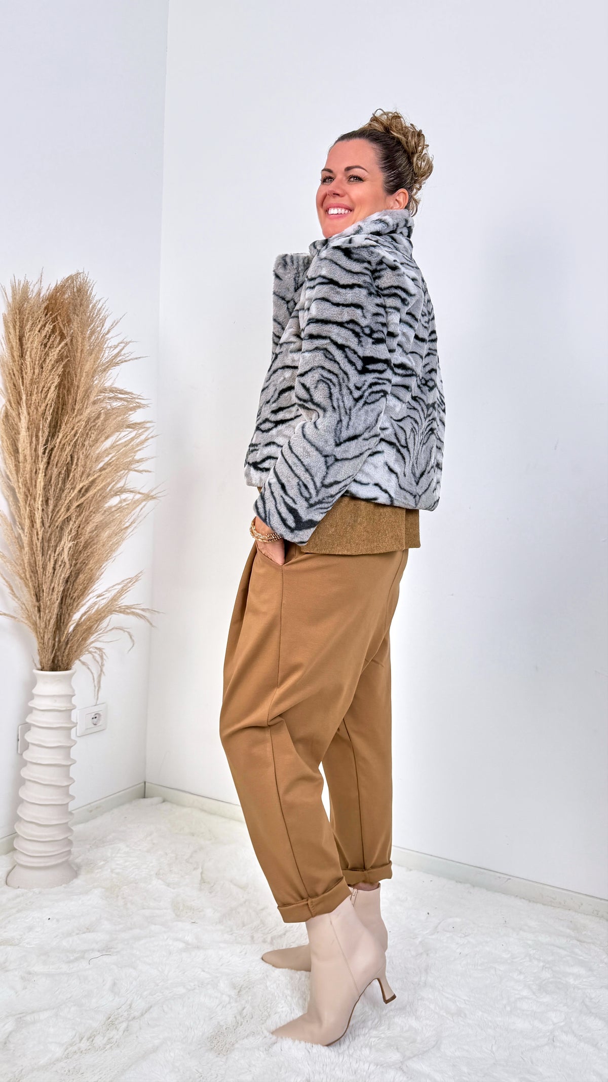 Kunstfell Jacke Amber Wild *Grau*