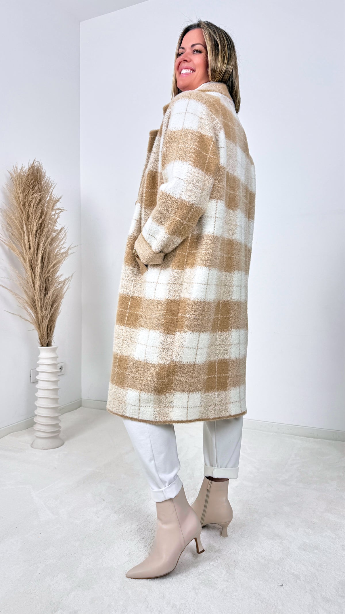 Mantel Fireside Wool