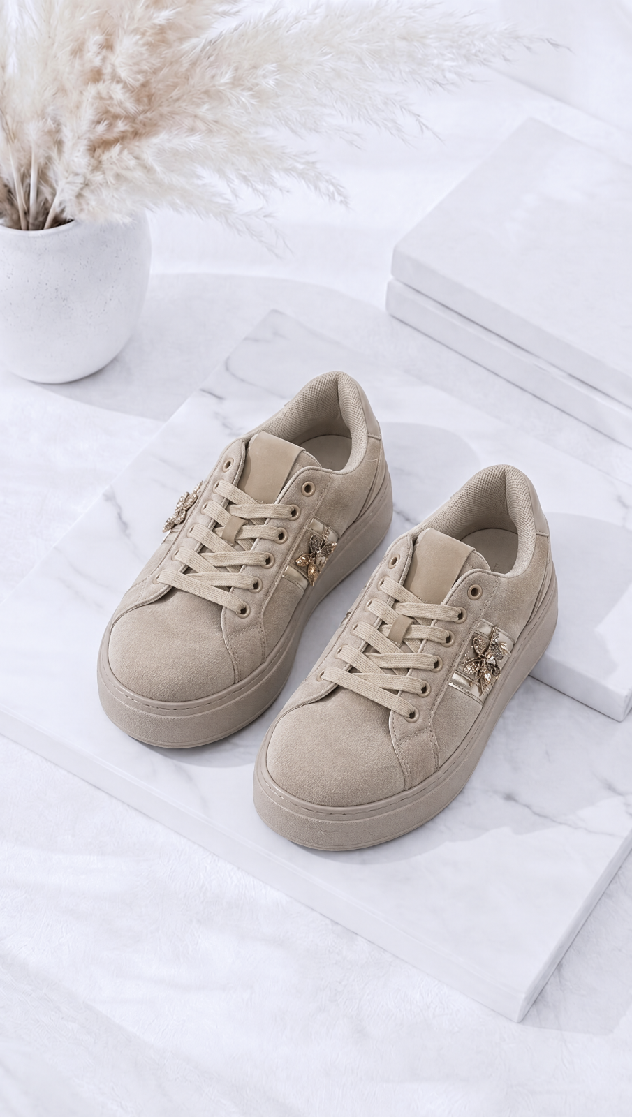 Sneaker Queen Move *Beige* - Power of Princess