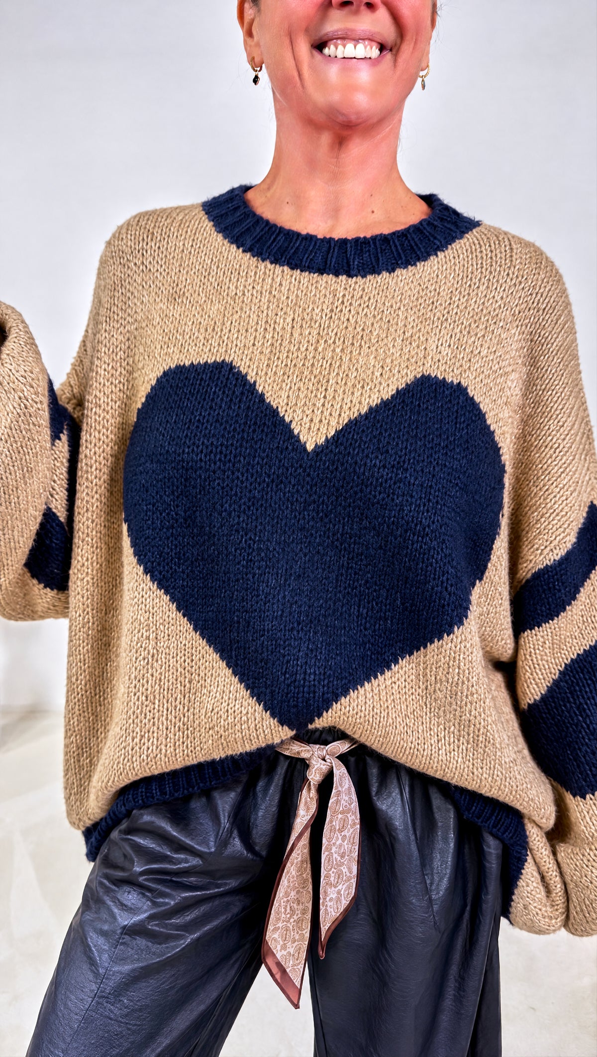 Strickpullover Herzfeuer *Camel/Dunkelblau*