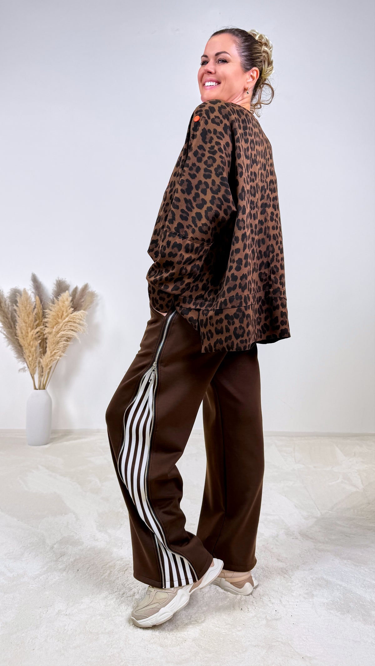 Sweatshirt Rebel Jungle *Schoko*