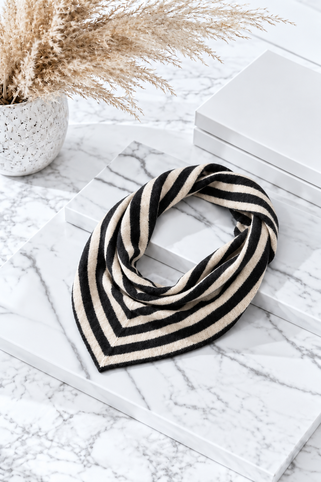 Dreieckschal Maeander Stripe *Schwarz* - Power of Princess