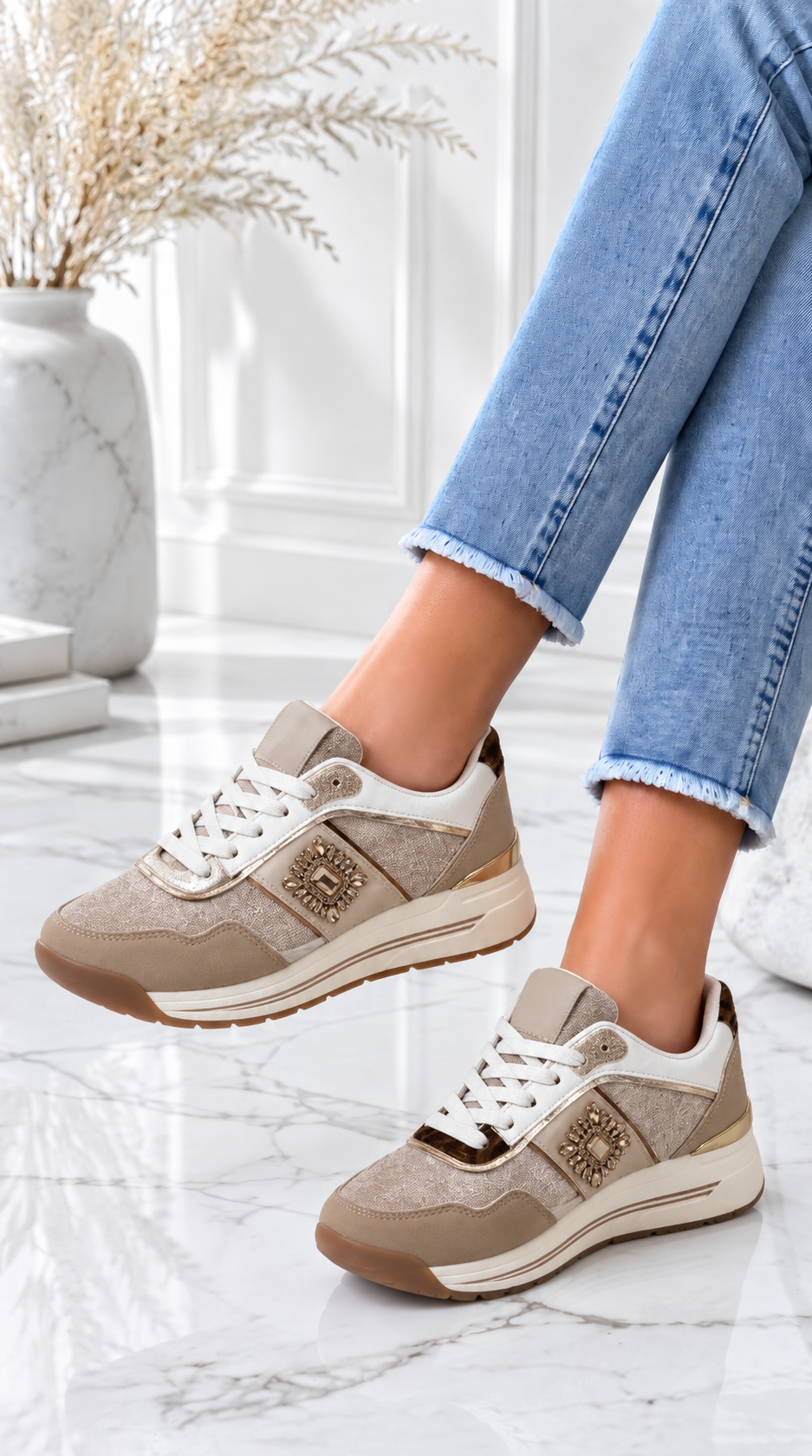 Sneaker Solstice Brooch *Beige*
