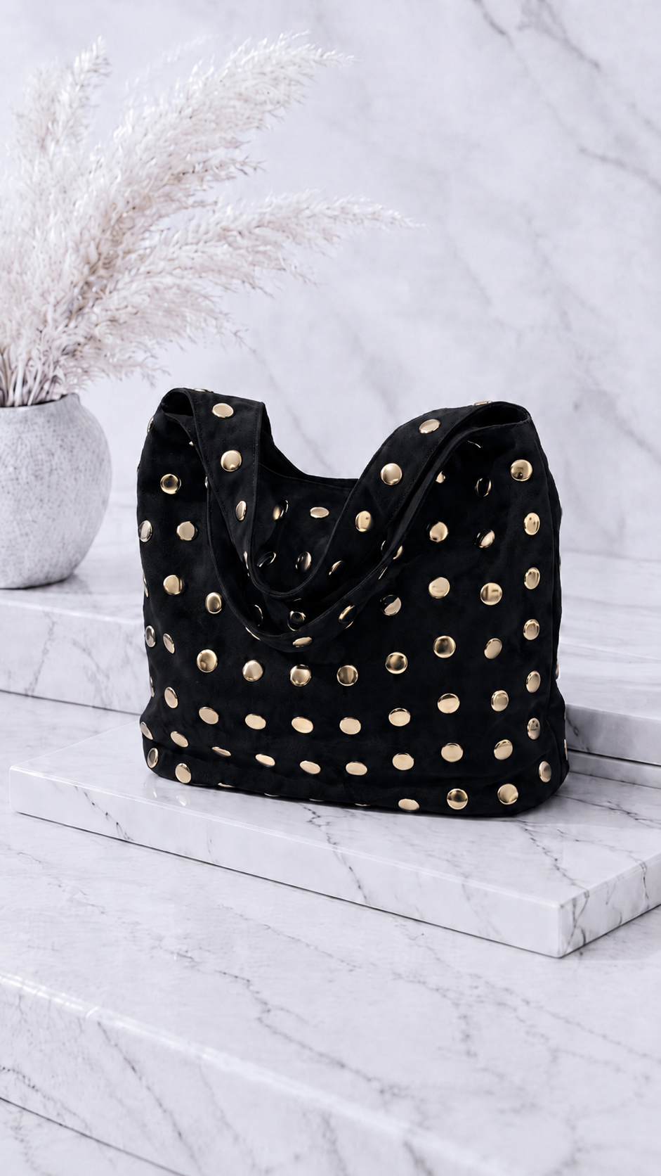 Handtasche Golden Stud *Schwarz*