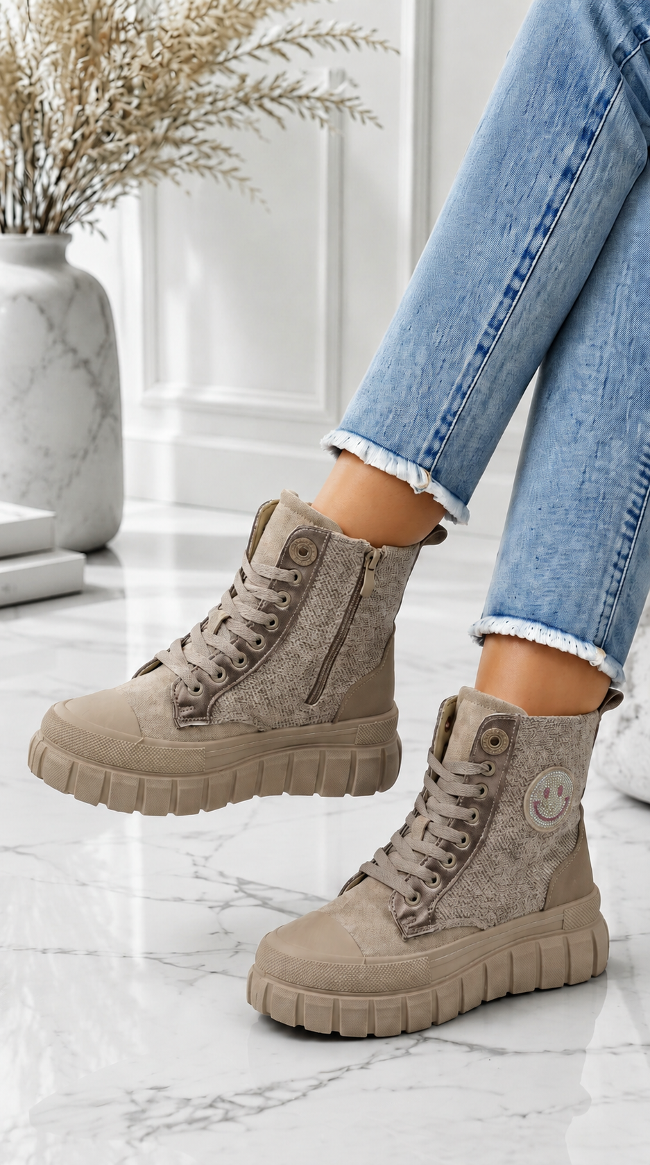 High-Sneaker Smile Patch *Camel*