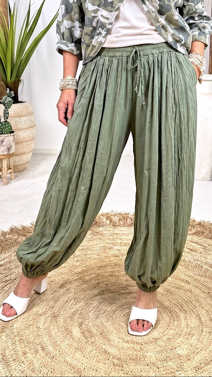 Weite Hose Velvet Chic *Khaki*