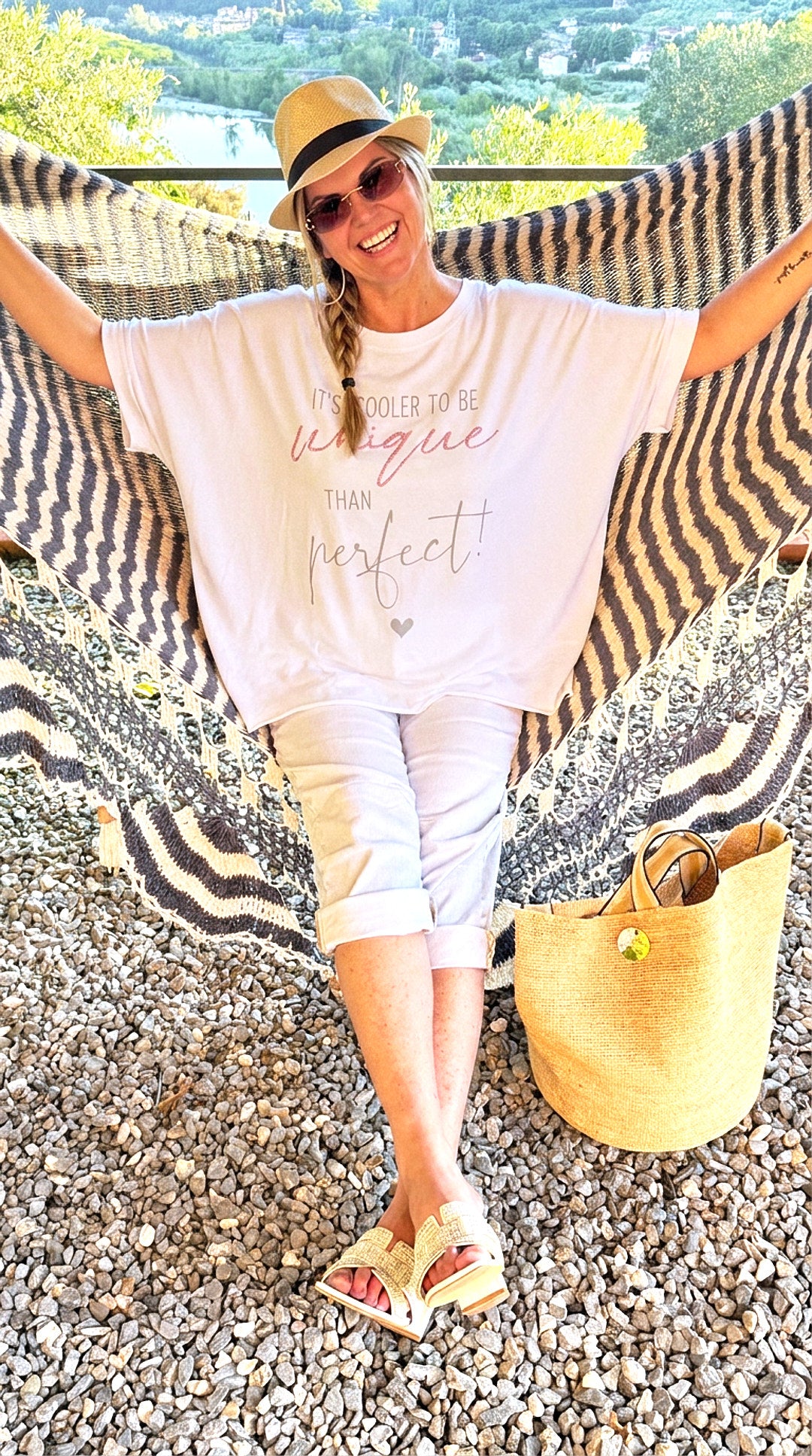 Oversizedshirt Unique is Cooler *Creme*