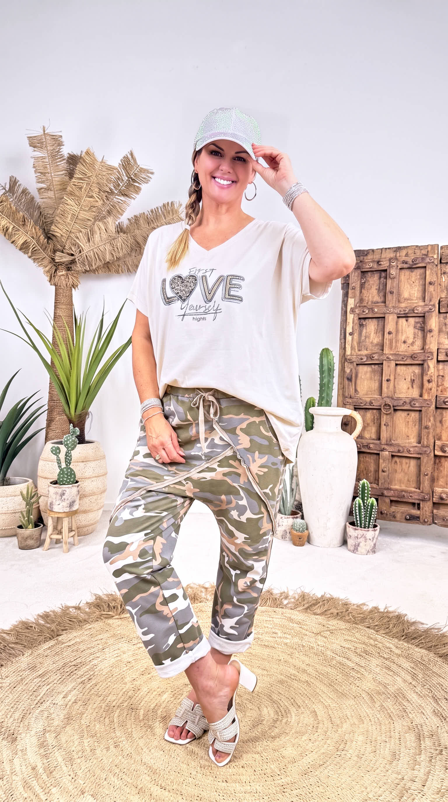 T-Shirt Love Yourself *Beige*