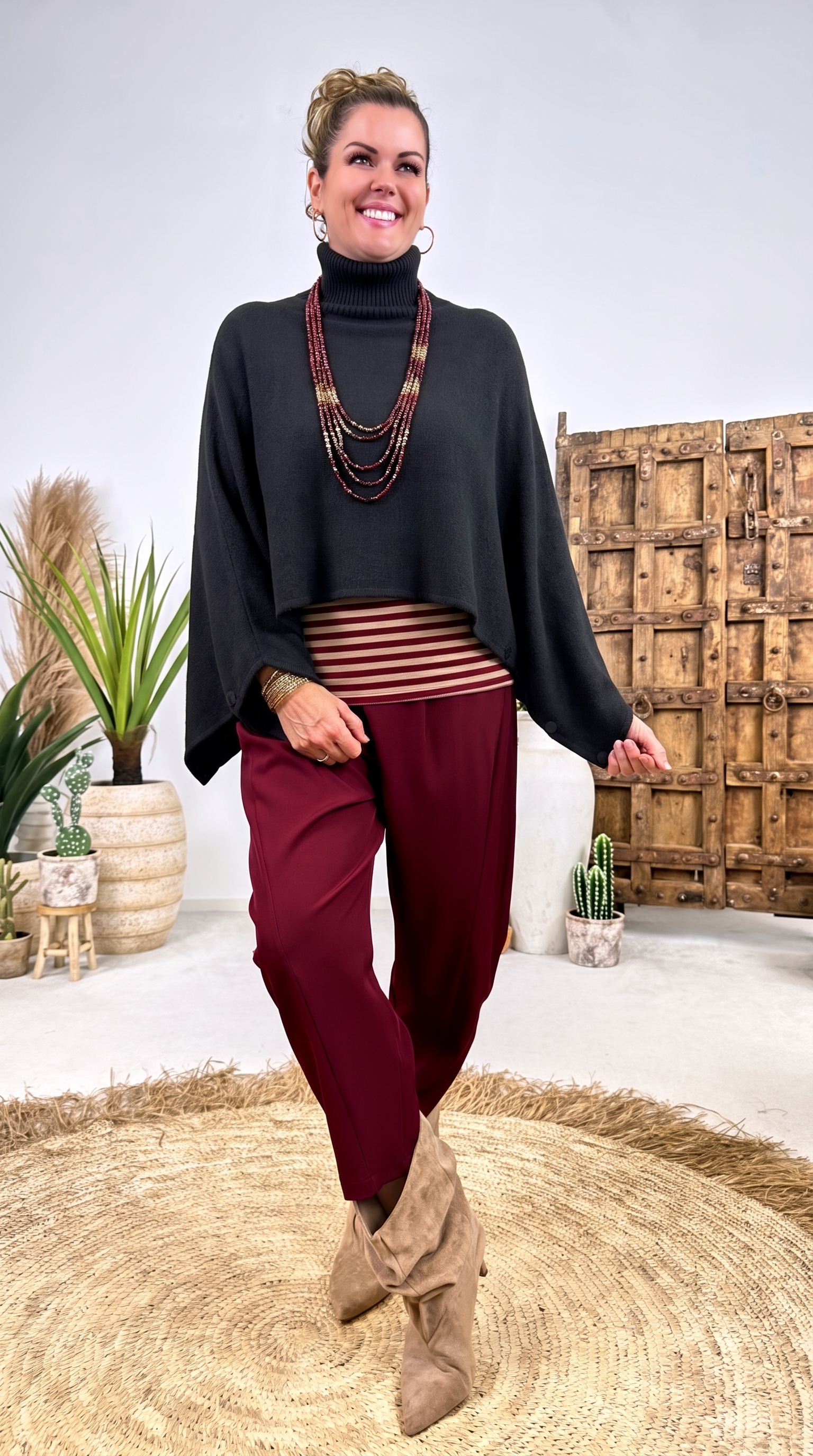 Kurzer Poncho Cape Nordwand *Schwarz*