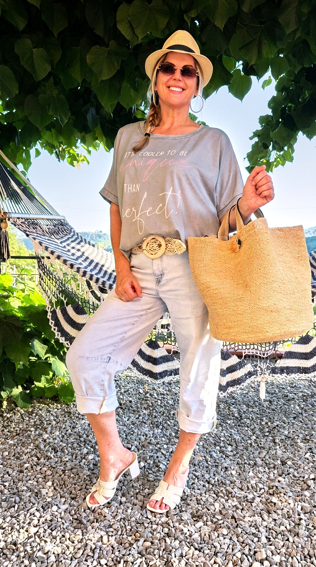 Oversizedshirt Unique is Cooler *Taupe*