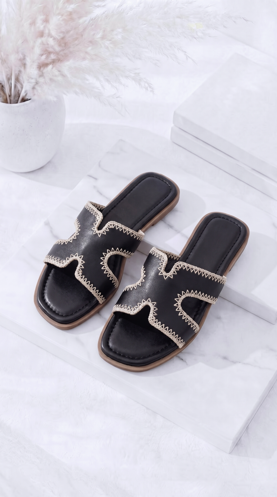 Sandale Barefoot Bliss *Schwarz*