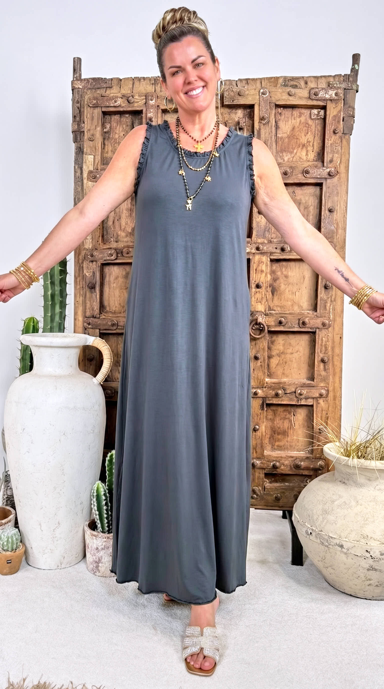 Langes Kleid Aurora Ruffle *Dunkelgrau*