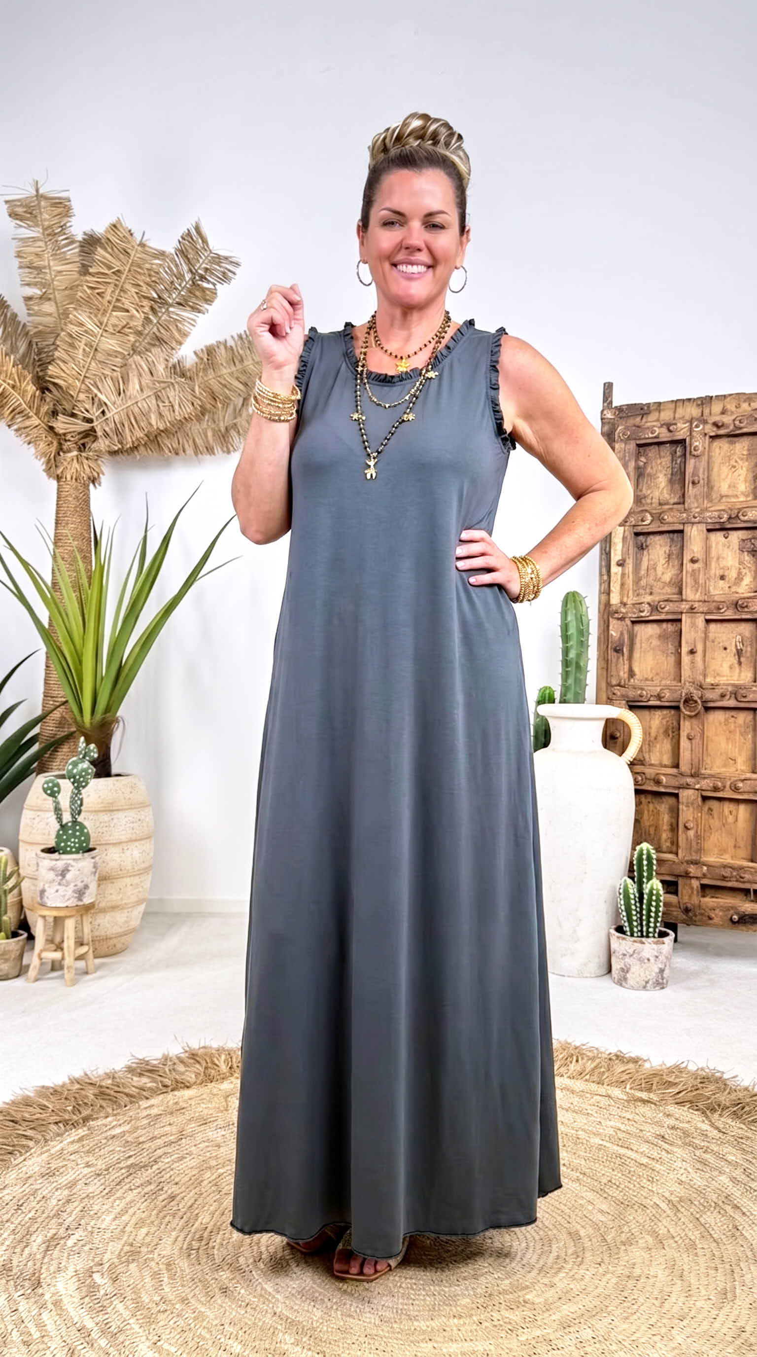 Langes Kleid Aurora Ruffle *Dunkelgrau*