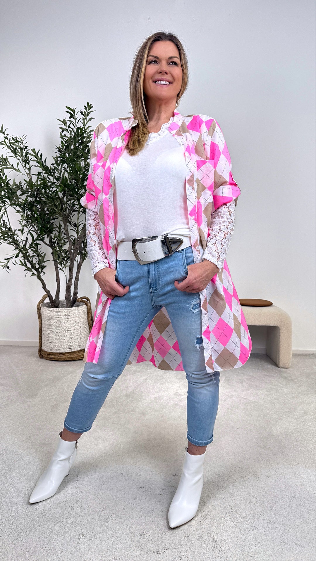 Long-Bluse Confident Chic *Neon Pink*