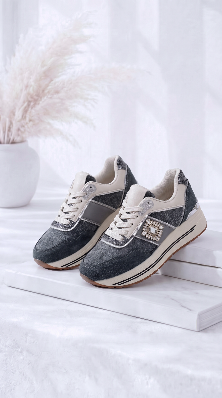 Sneaker Solstice Brooch *Jeansblau*