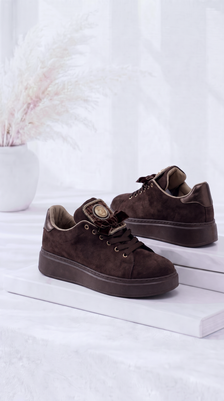 Sneaker Medaillon Luxe *Schoko*