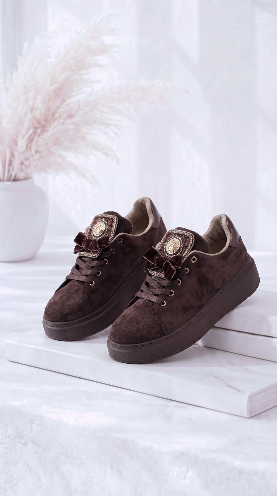 Sneaker Medaillon Luxe *Schoko*