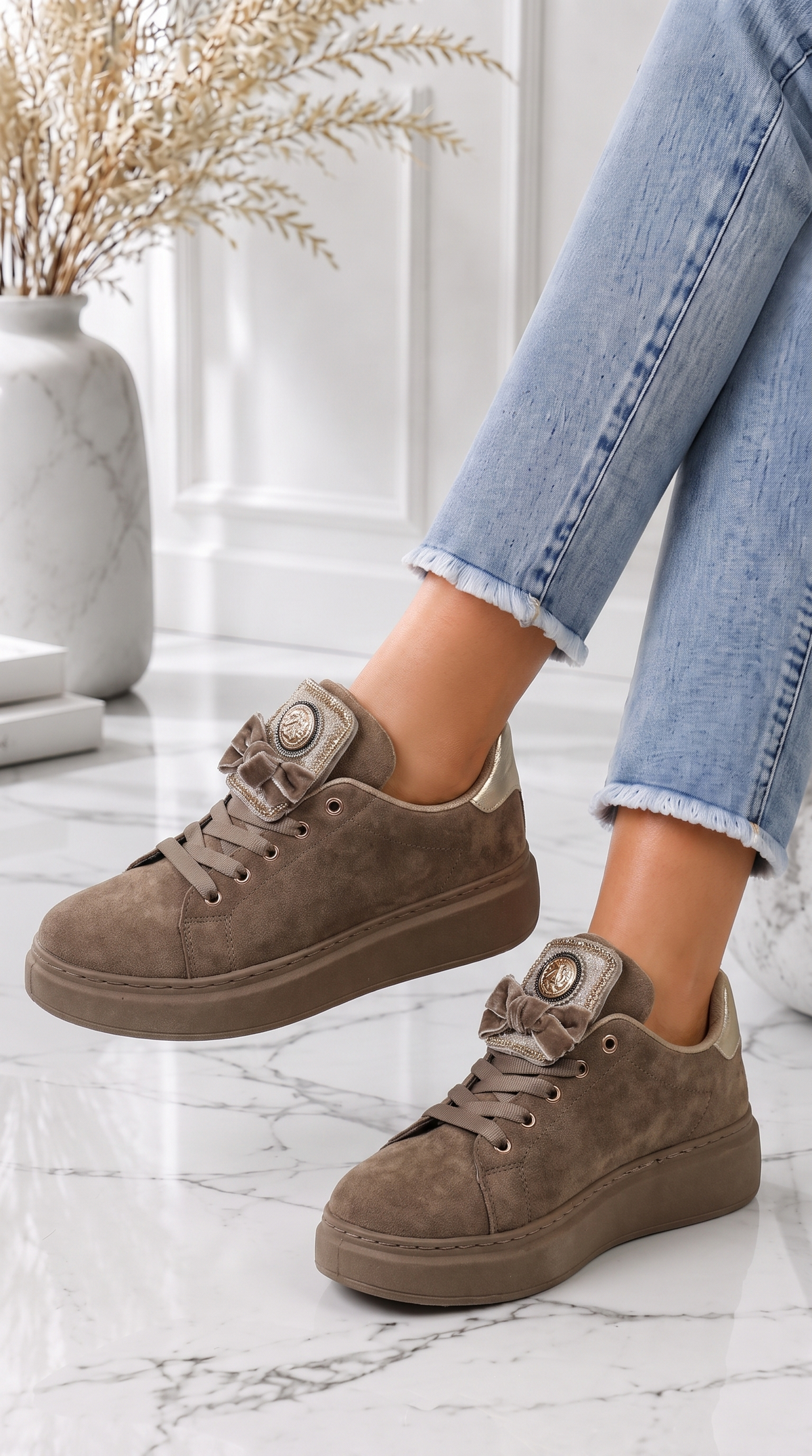 Sneaker Medaillon Luxe *Taupe*
