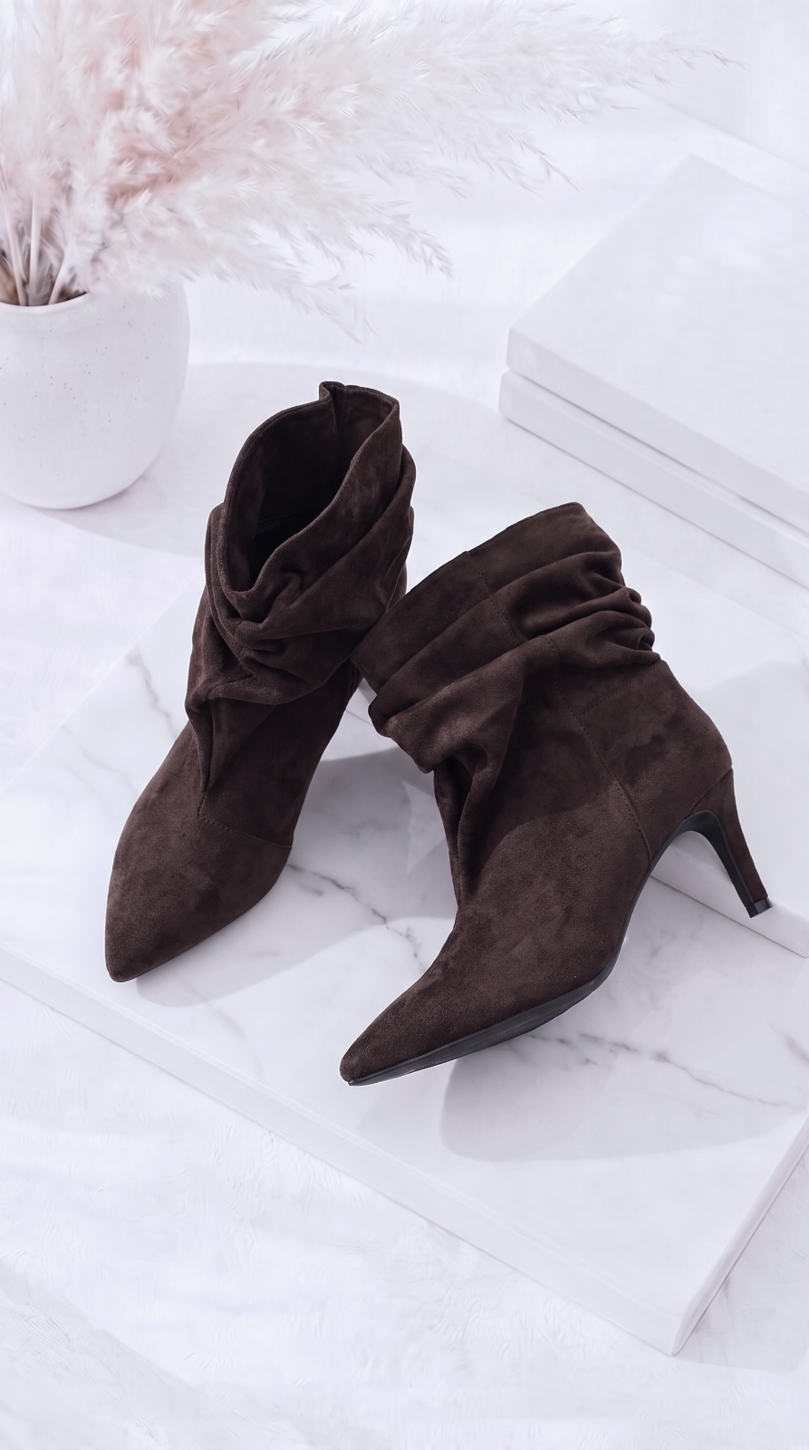 Stiefellette Sediment Flow *Schoko*