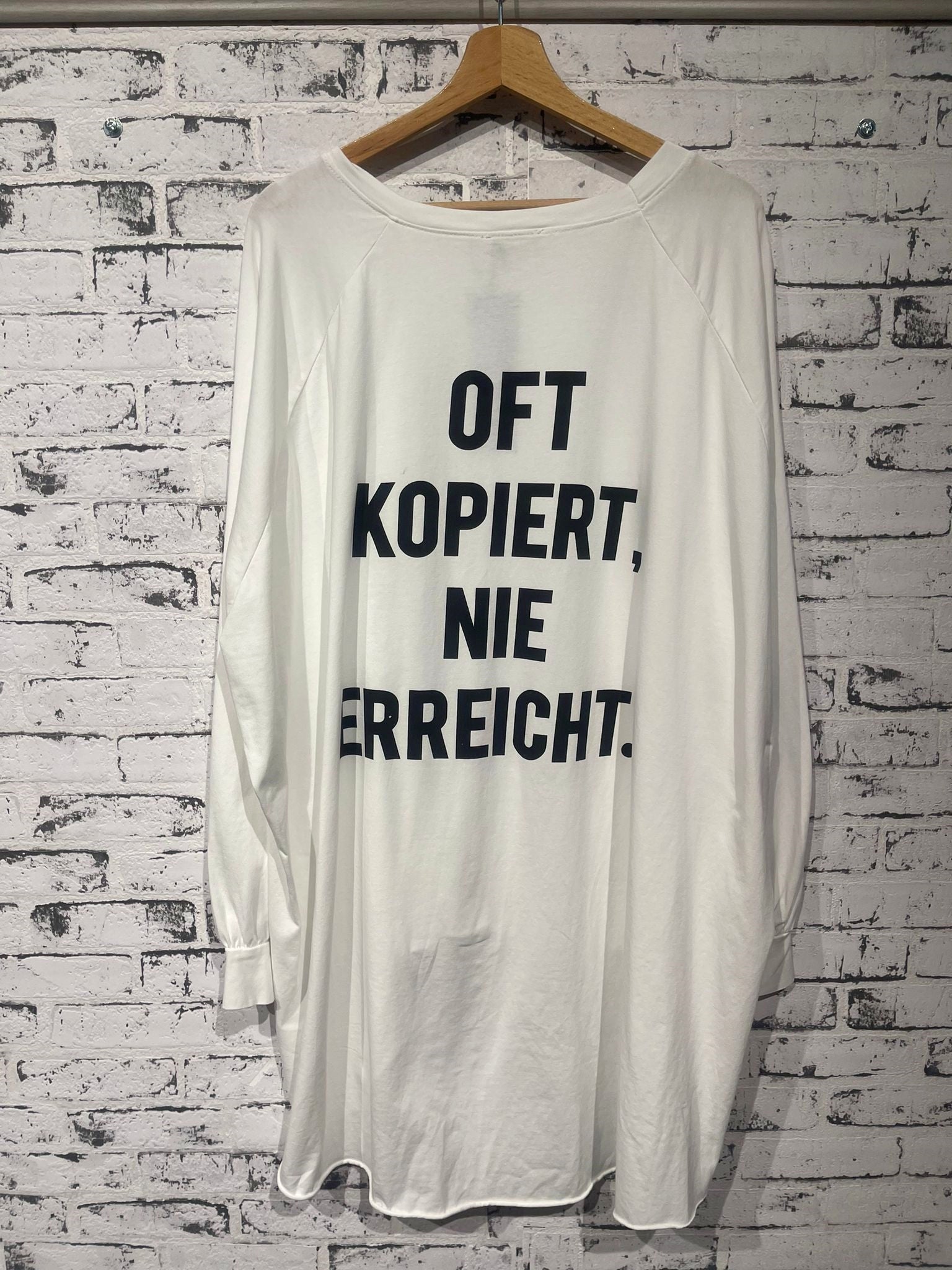 Oversized Shirt "Oft kopiert, Nie erreicht" (7 Farben)