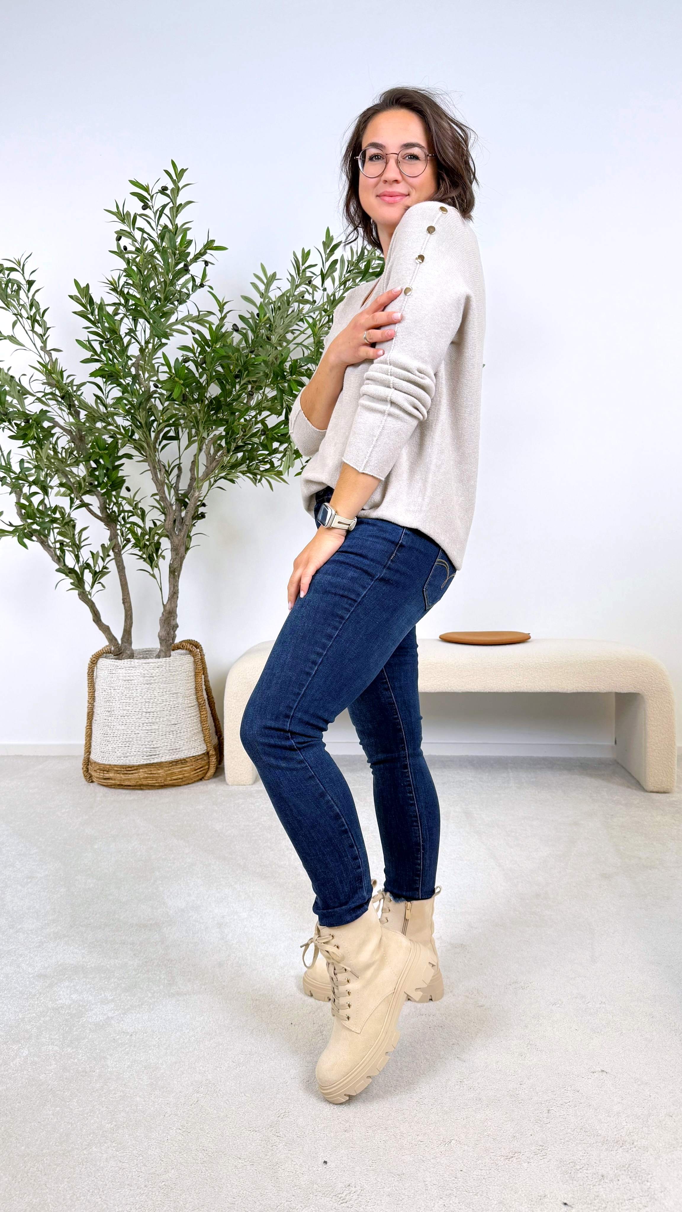 Pullover Button Queen (6 Farben) - Power of Princess