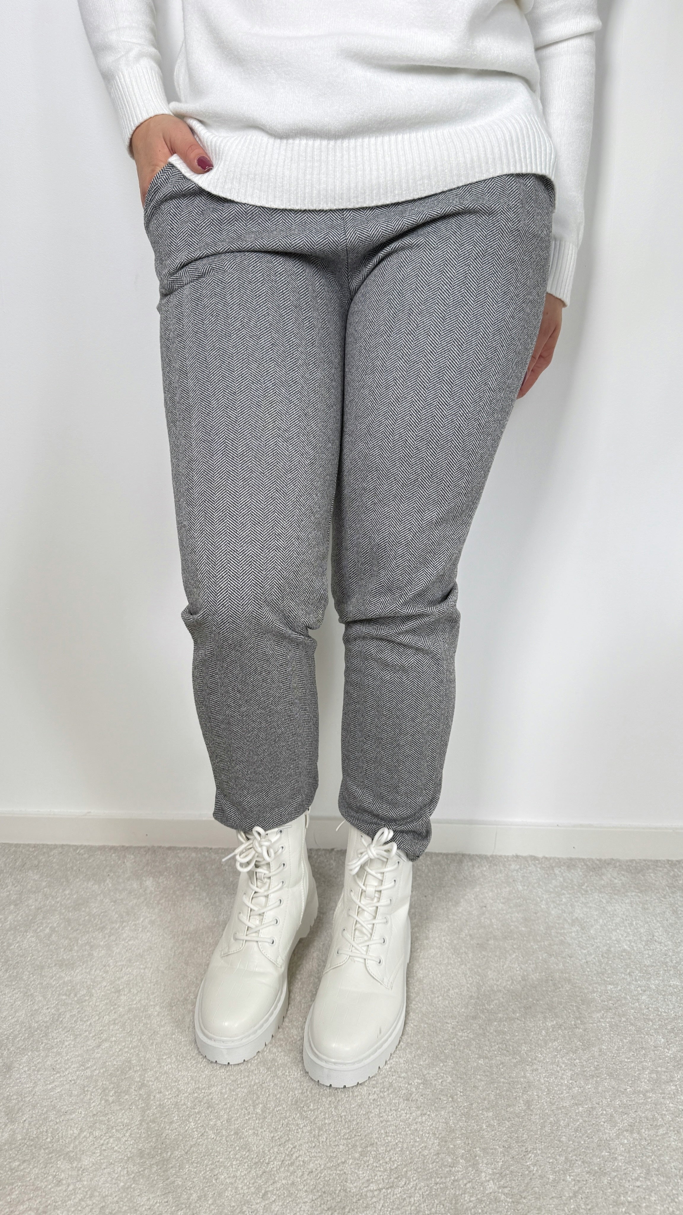 Hose Mara Tweed *Hellgrau*