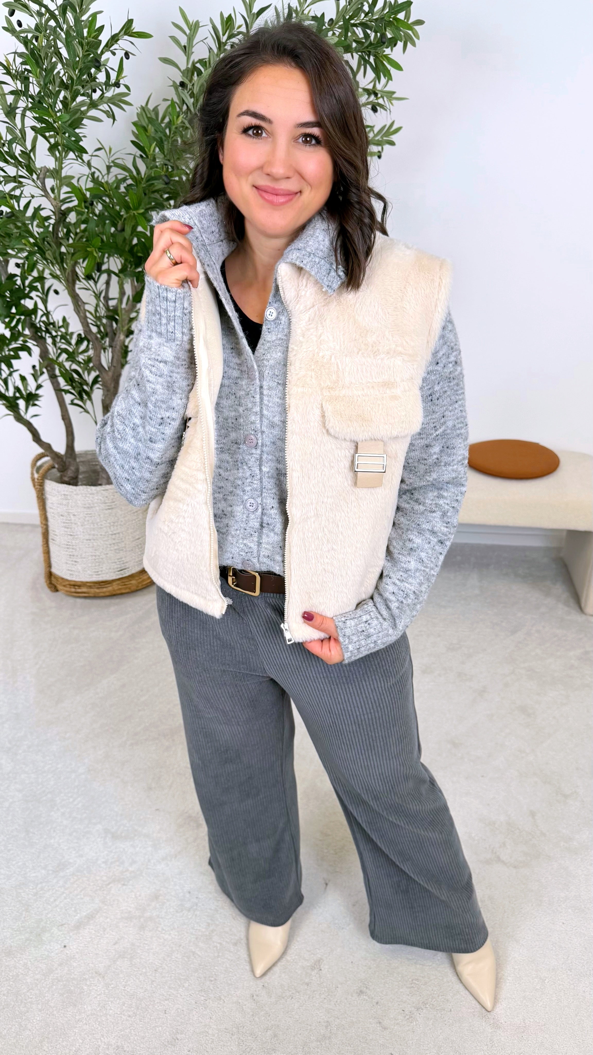 Kurze Fellweste Arden Cozy  *Beige*