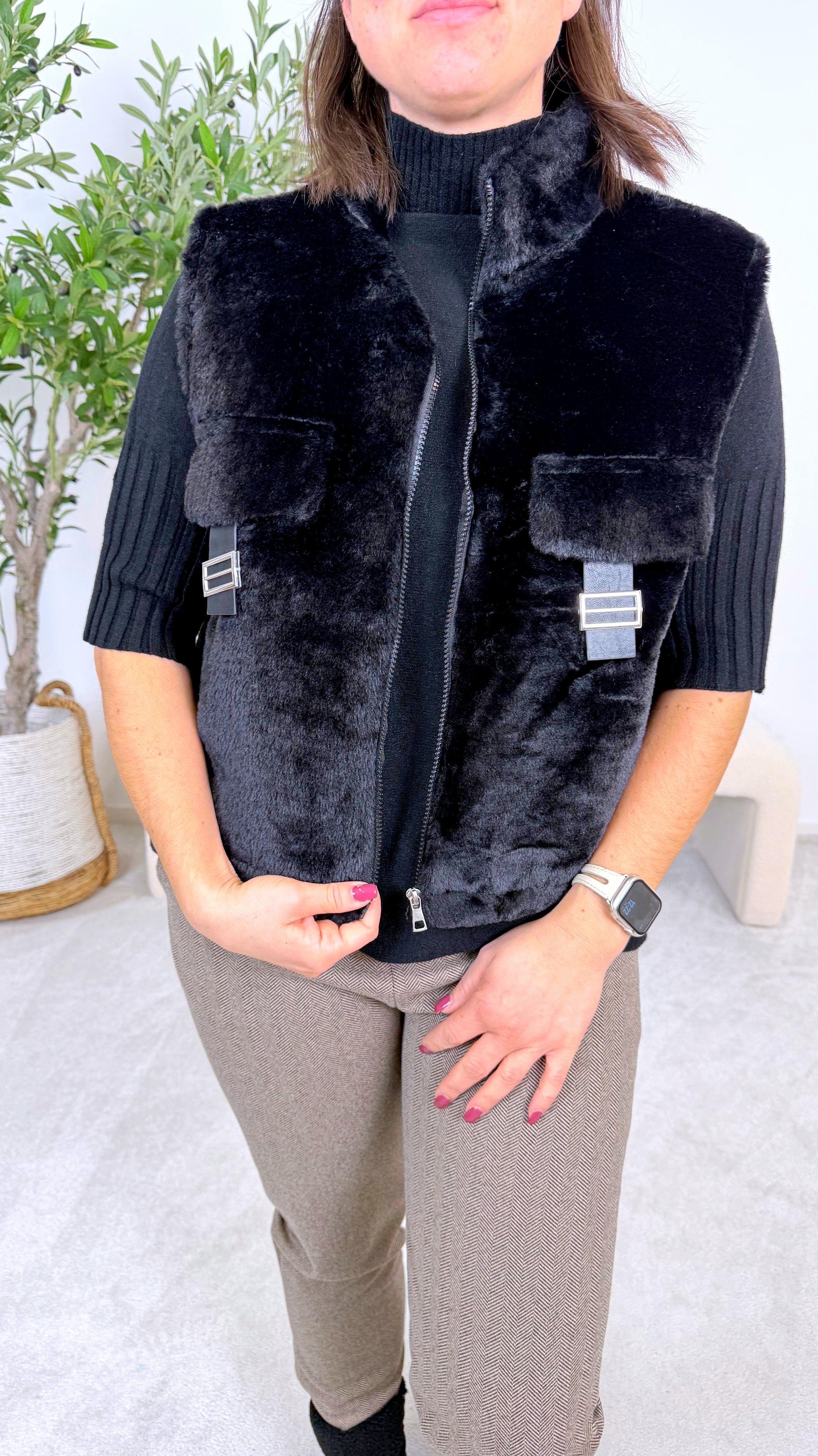 Kurze Fellweste Arden Cozy  *Schwarz*