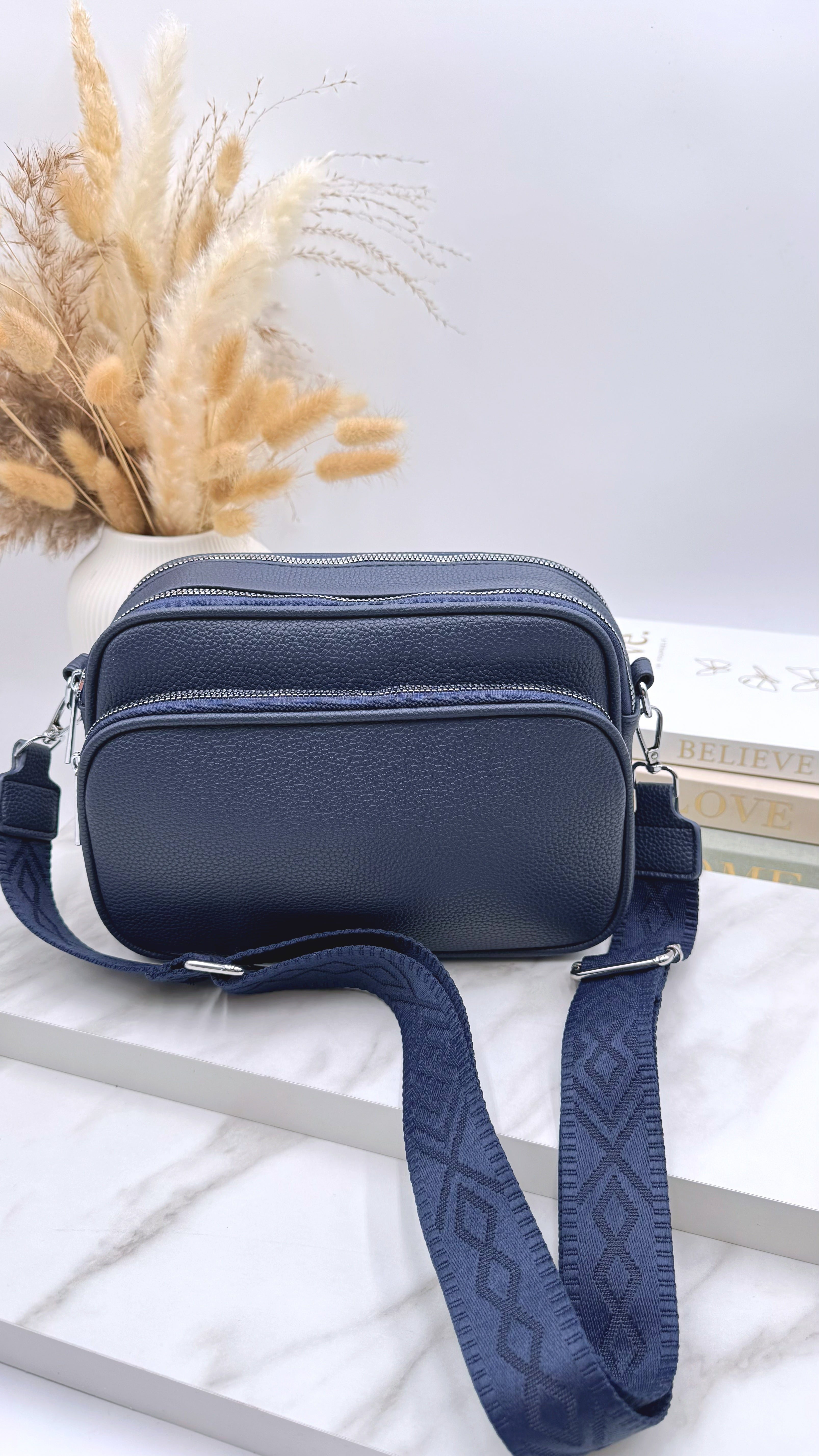 Kleine Umhänge Tasche Classy Touch *Dunkelblau*