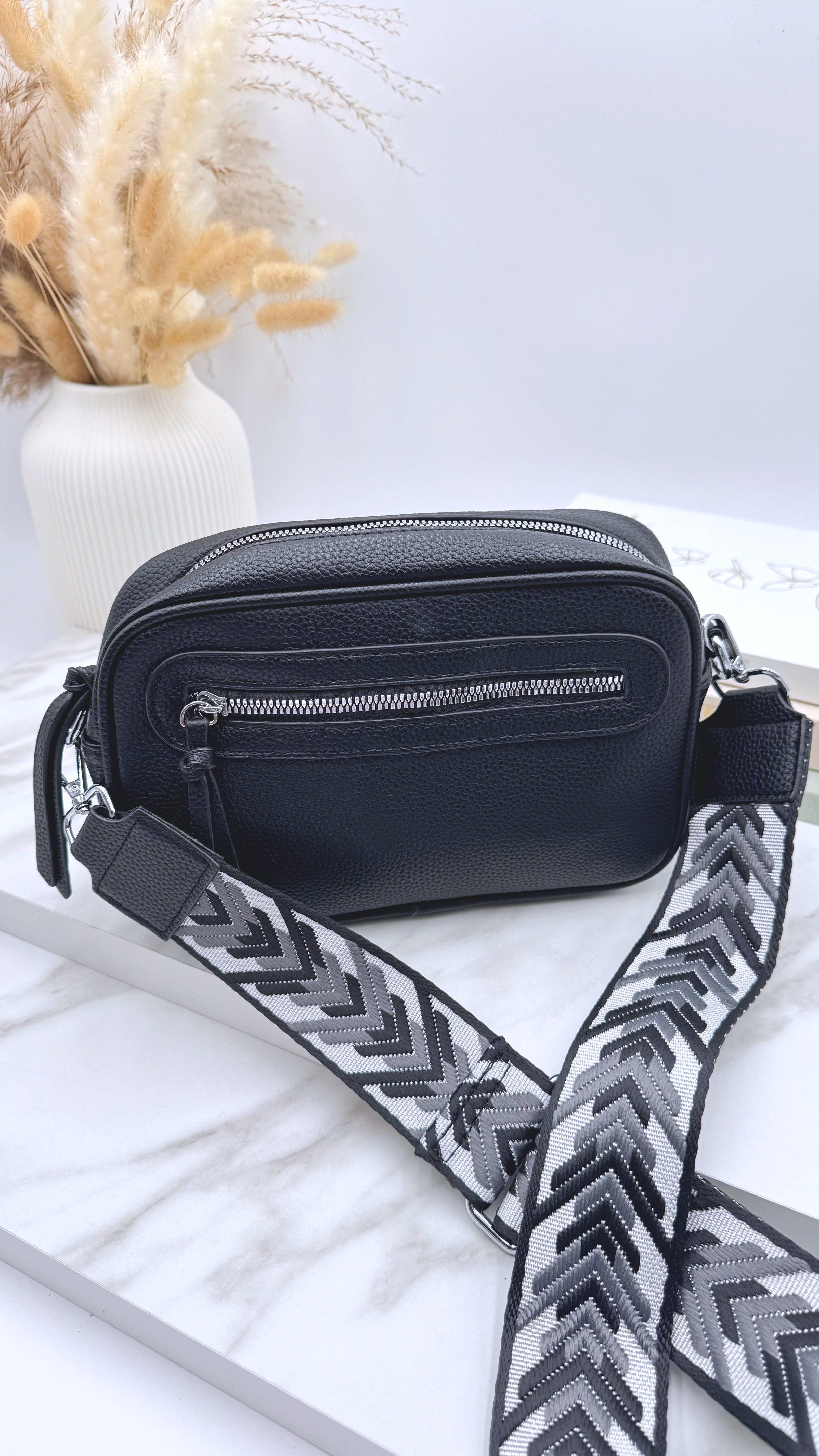 Umhängetasche Daily City *Schwarz*