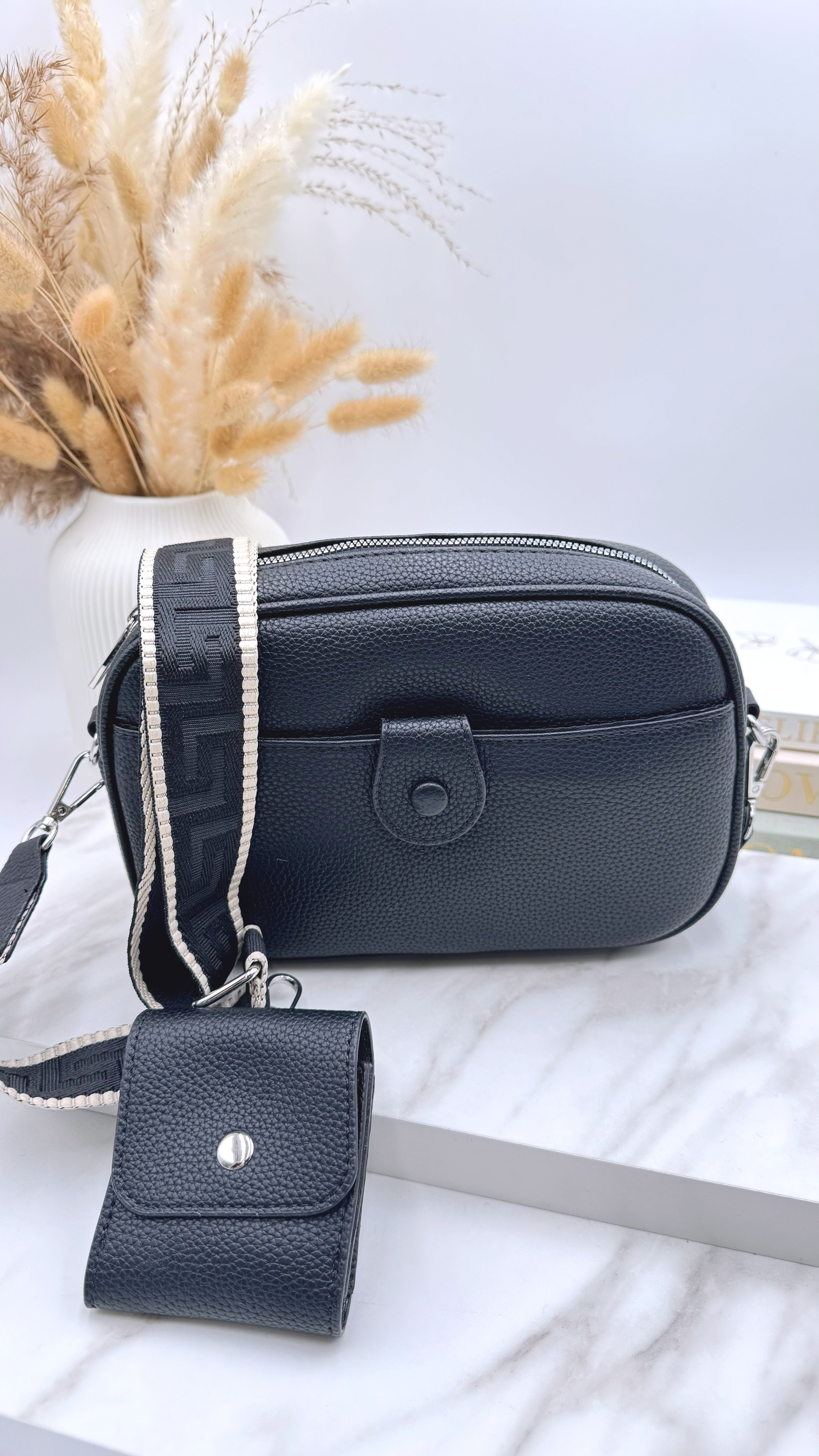 Umhängetasche Ivory Muse *Schwarz*