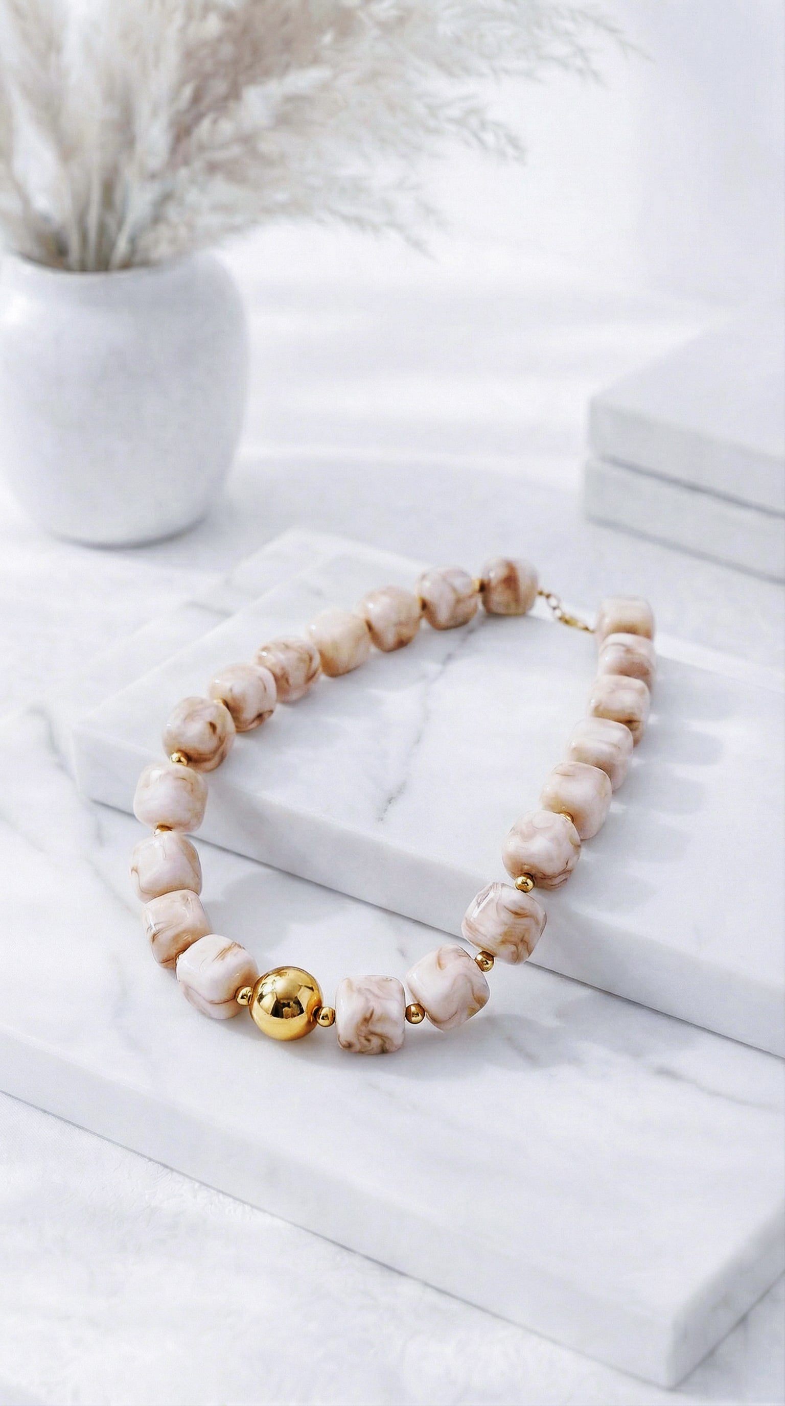 Halskette Glamora Cube *Beige*