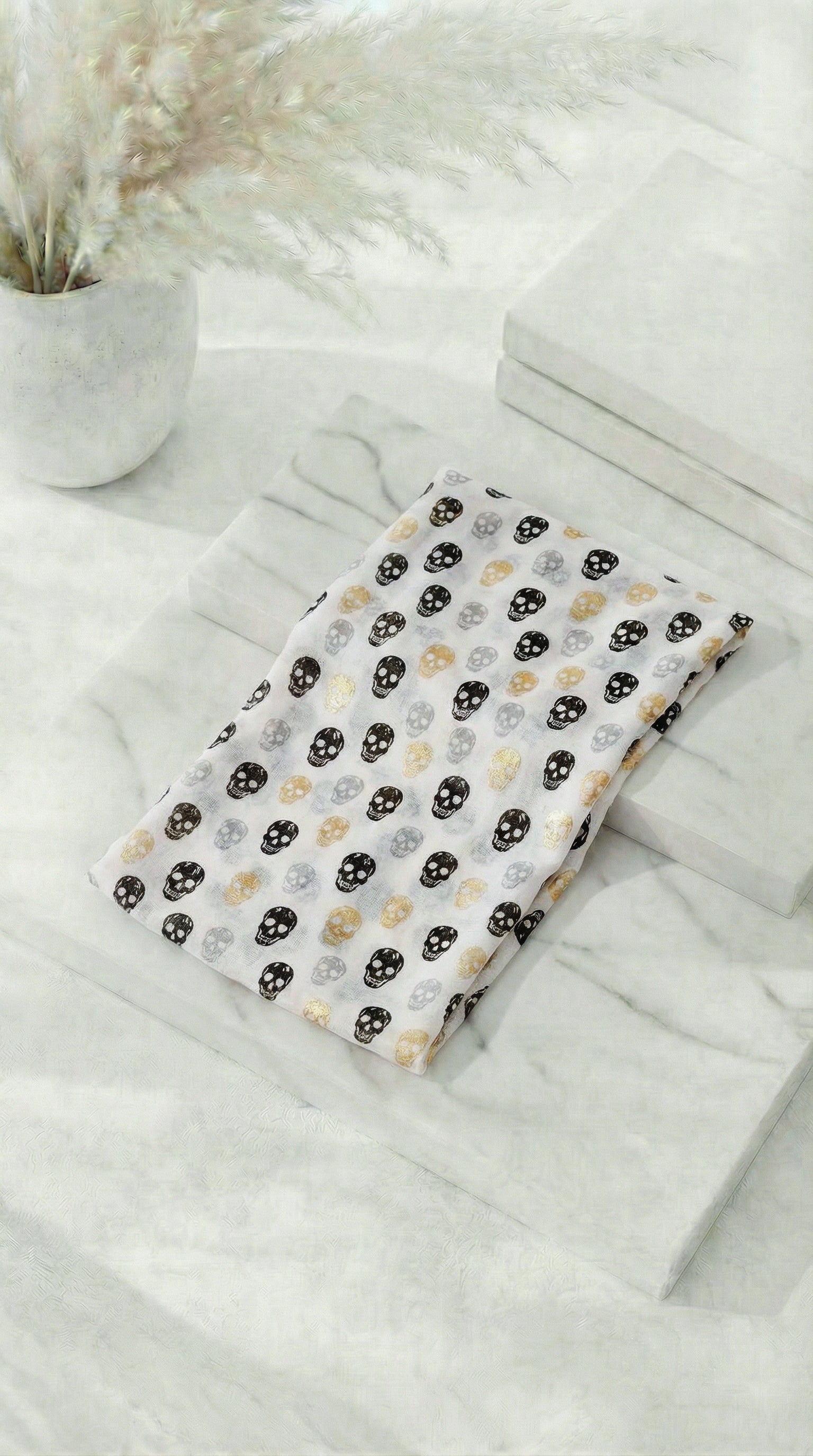 Halstuch Golden Skull *Schwarz*