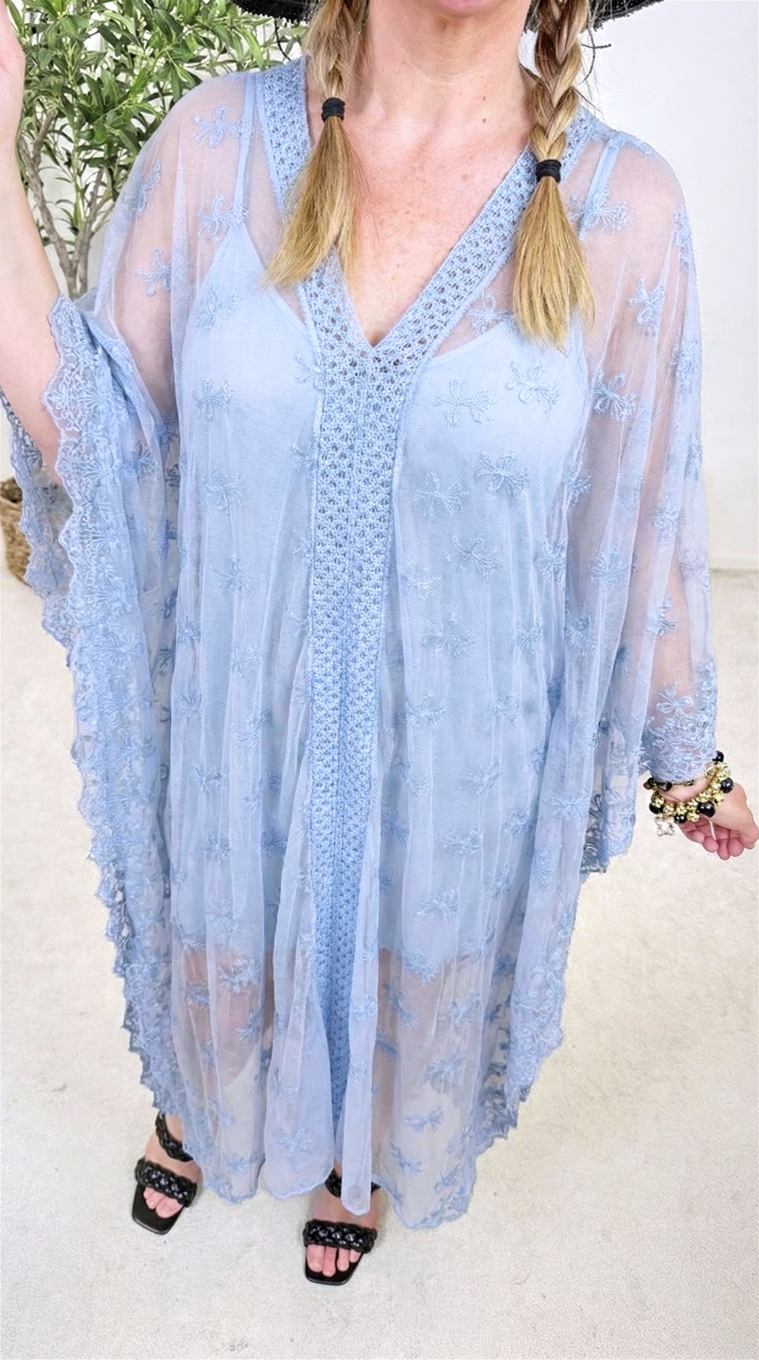Kaftan Ethereal Lace *Hellblau*