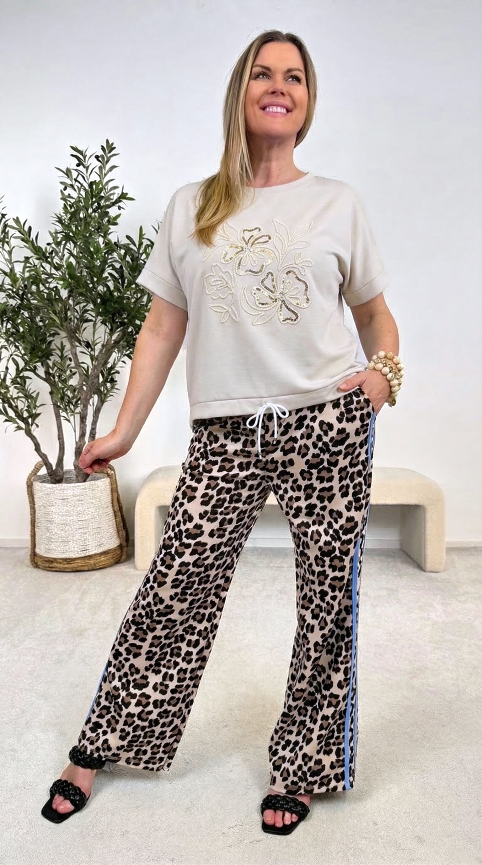 T-Shirt Elegant Blossom *Beige*