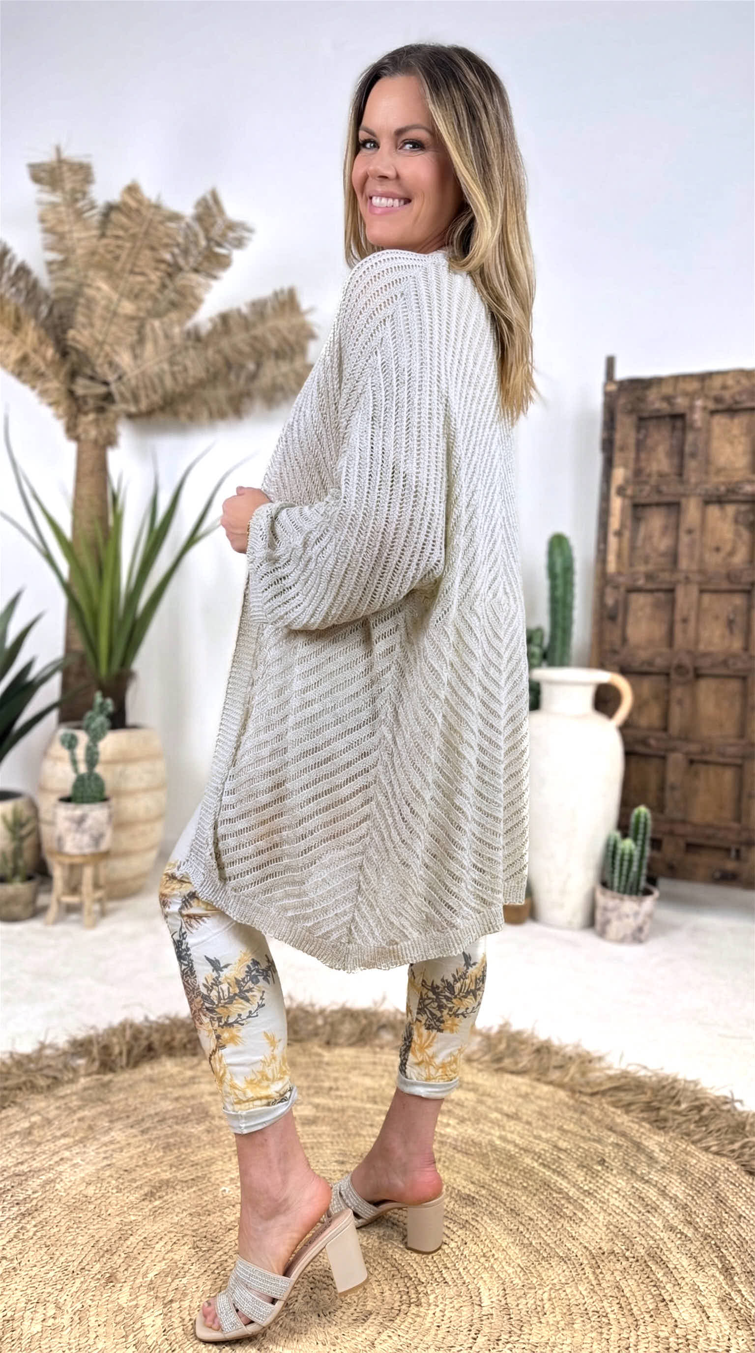 Netz Strickjacke Golden Hour *Grau*