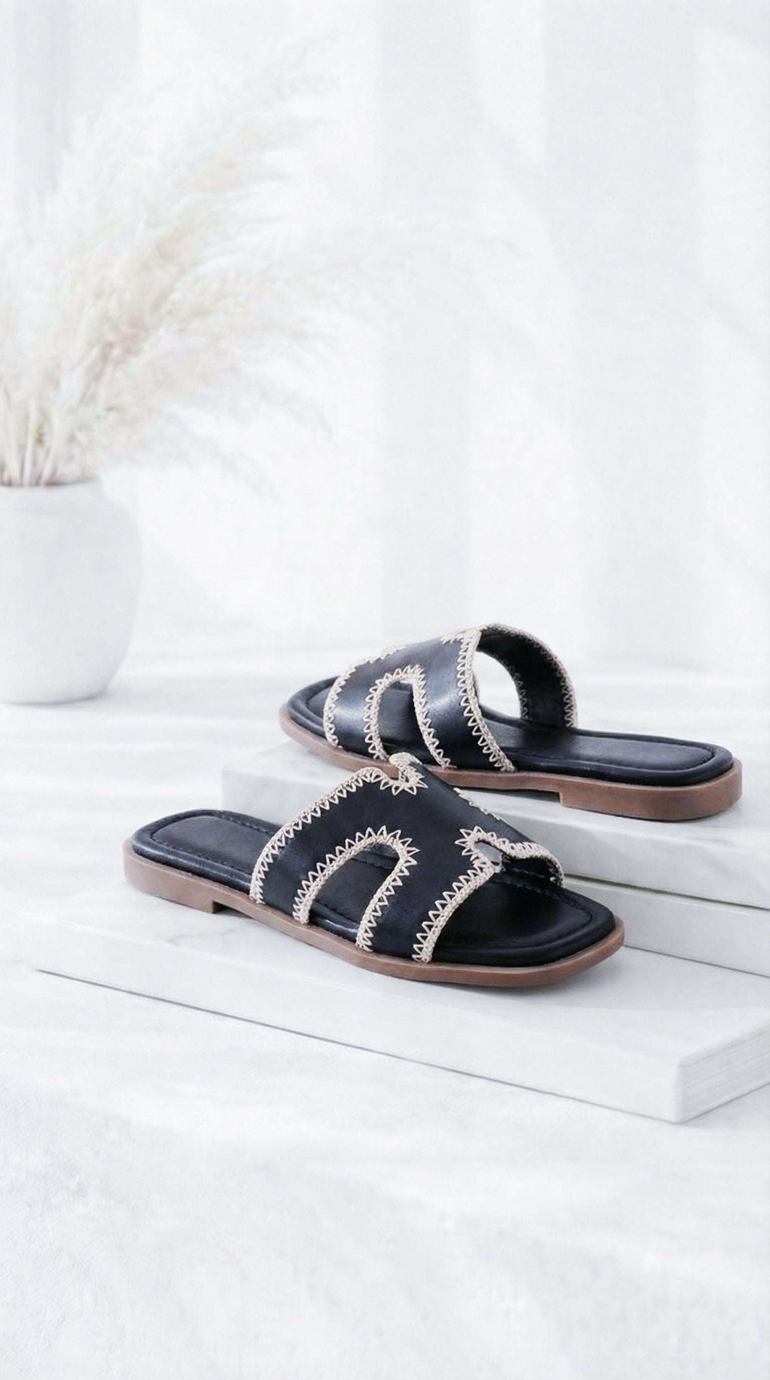 Sandale Calm Elegance *Schwarz*