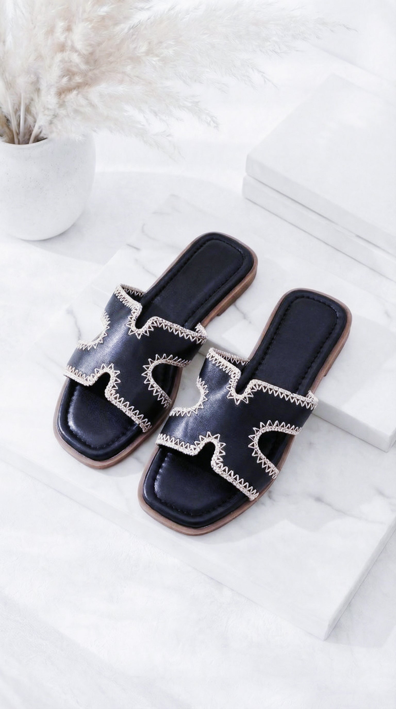 Sandale Calm Elegance *Schwarz*