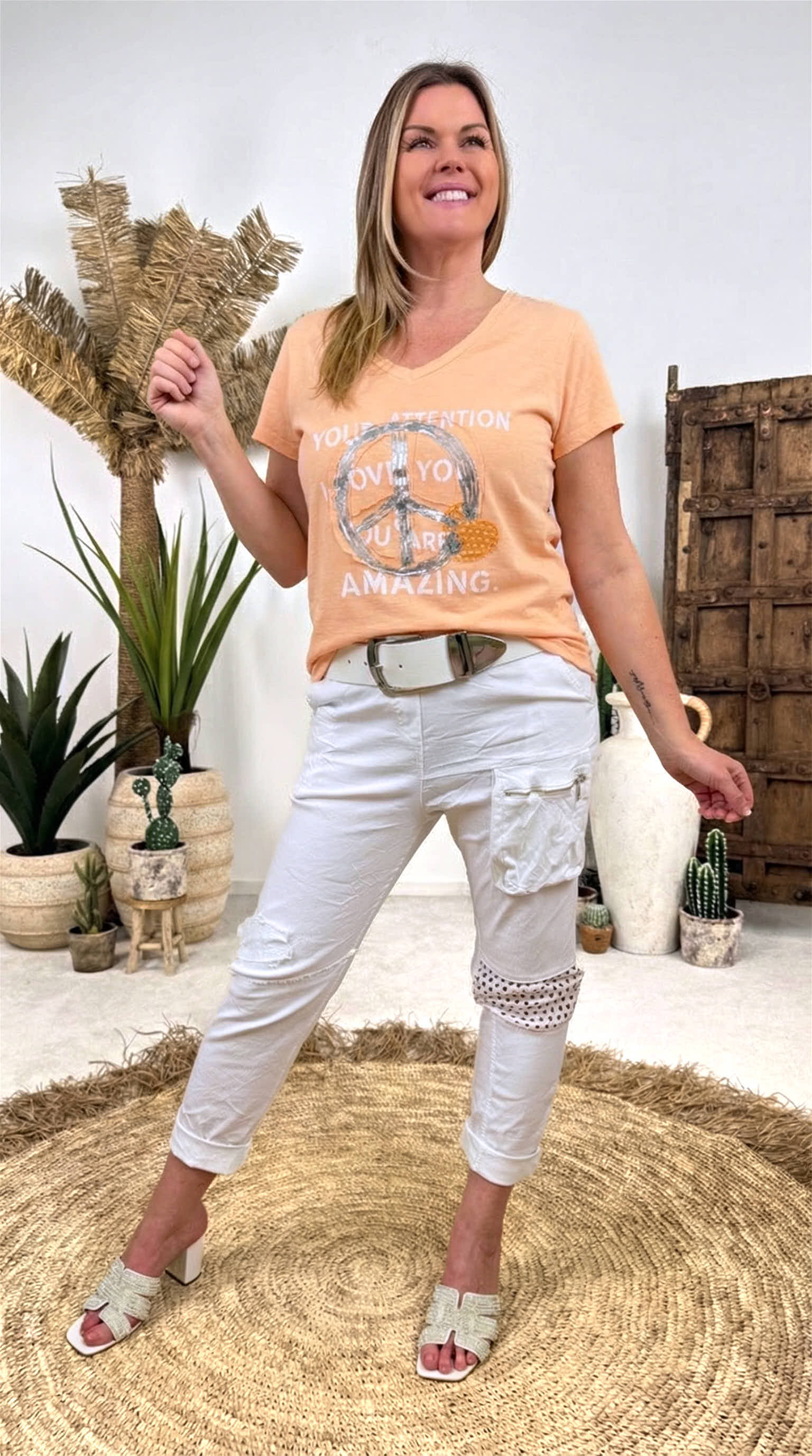 T-Shirt Peace & Power *Apricot*