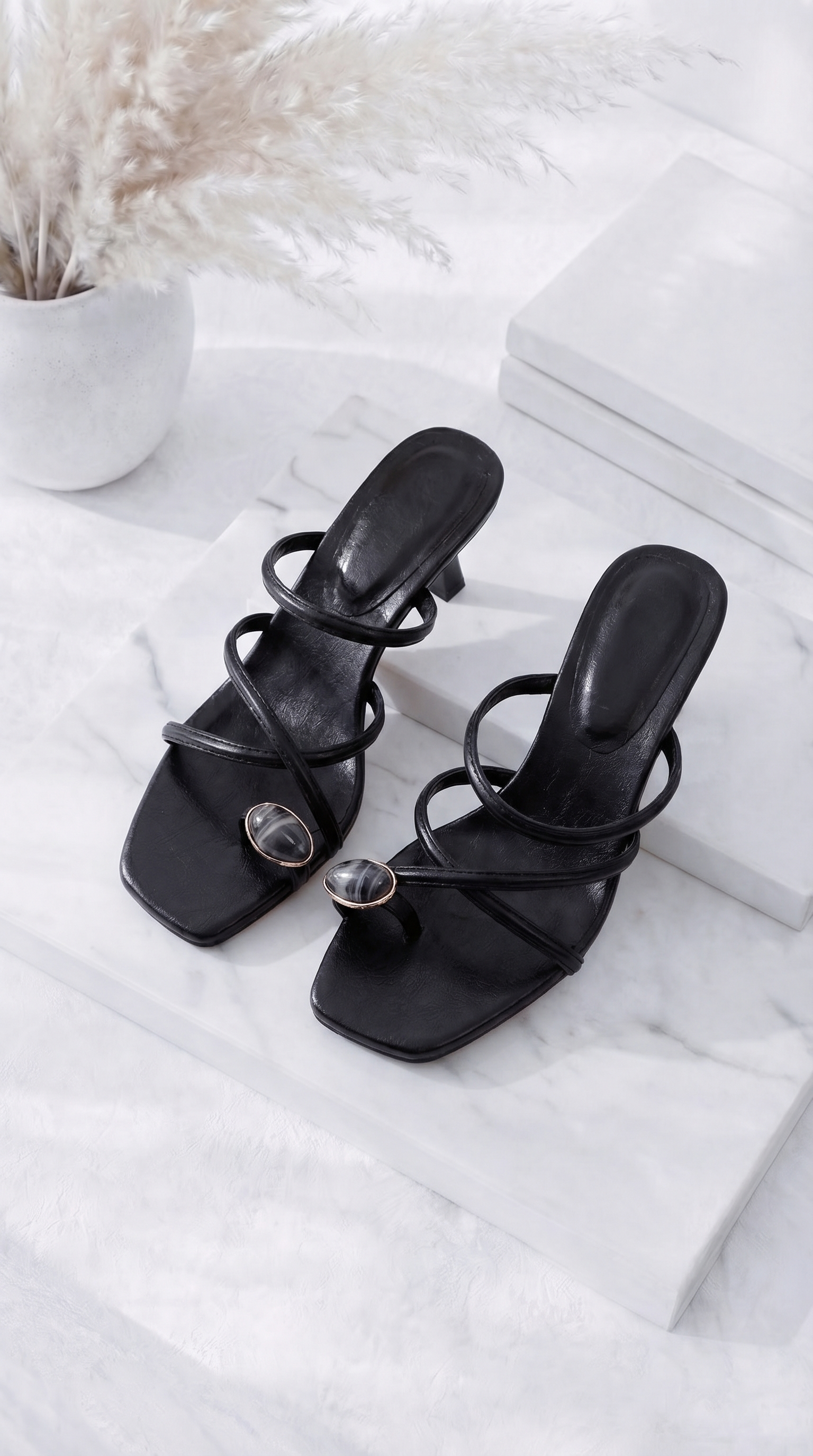 Sandale Luxury Kiss *Schwarz*