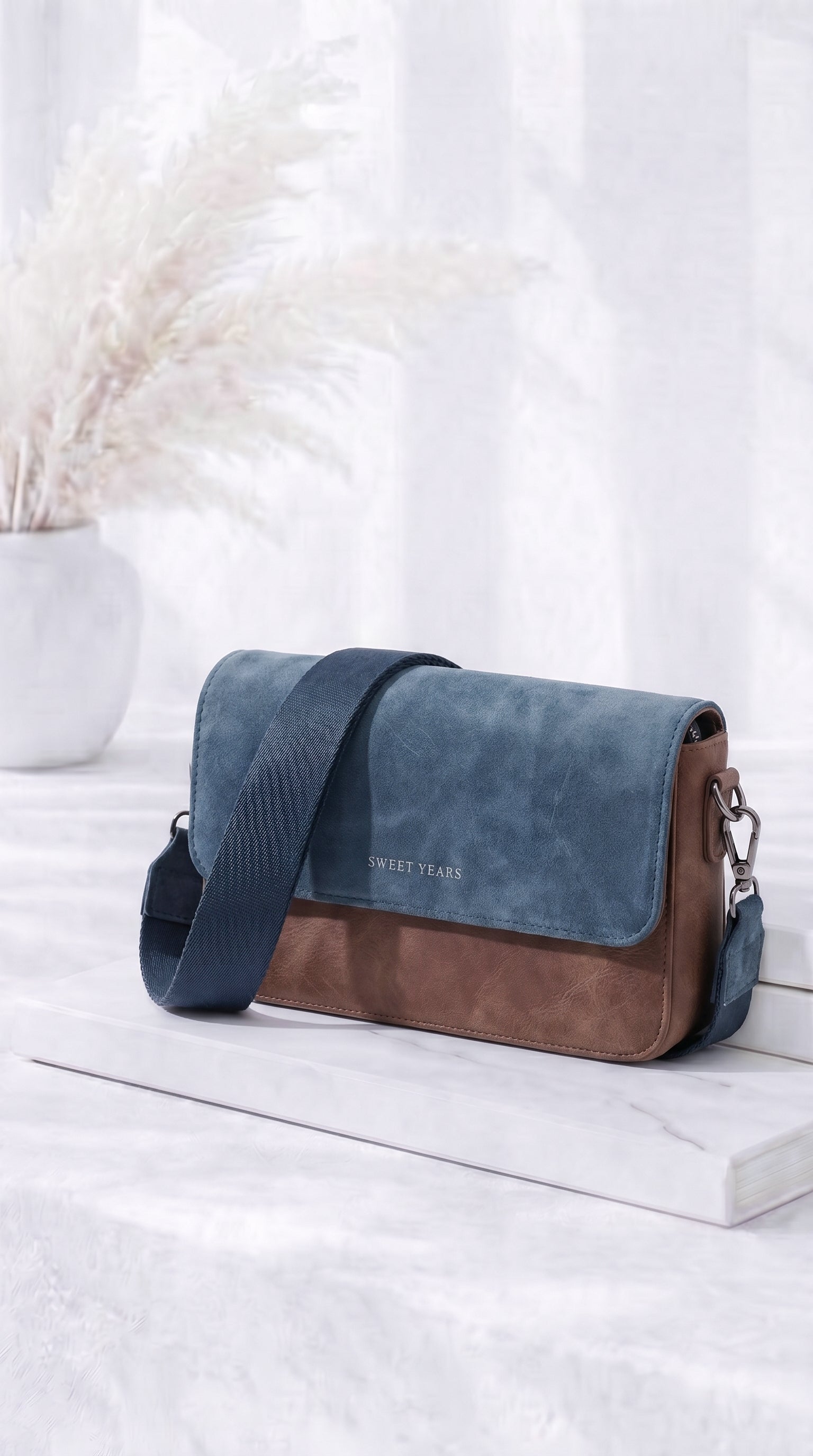 Kleine Umhängetasche Chic Avenue *Blau*