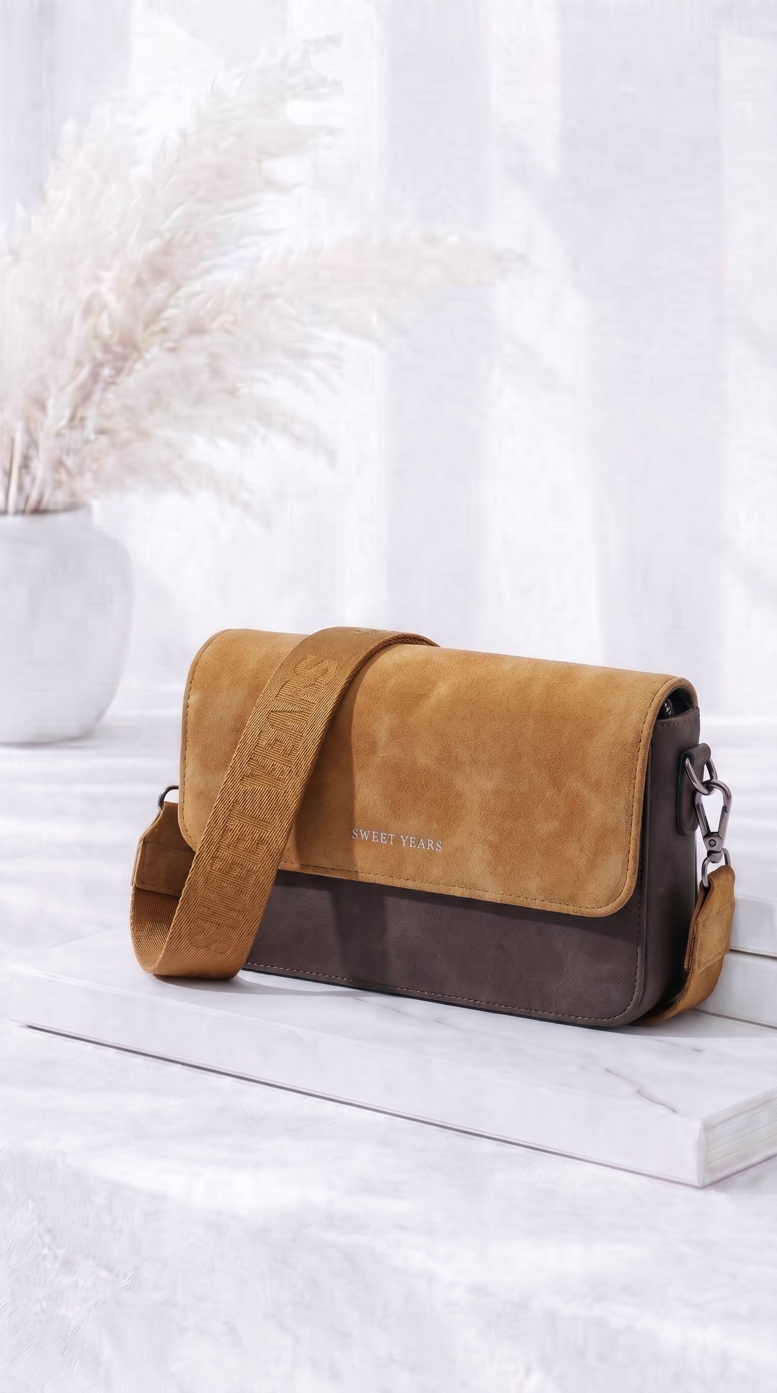 Kleine Umhängetasche Chic Avenue *Safran*