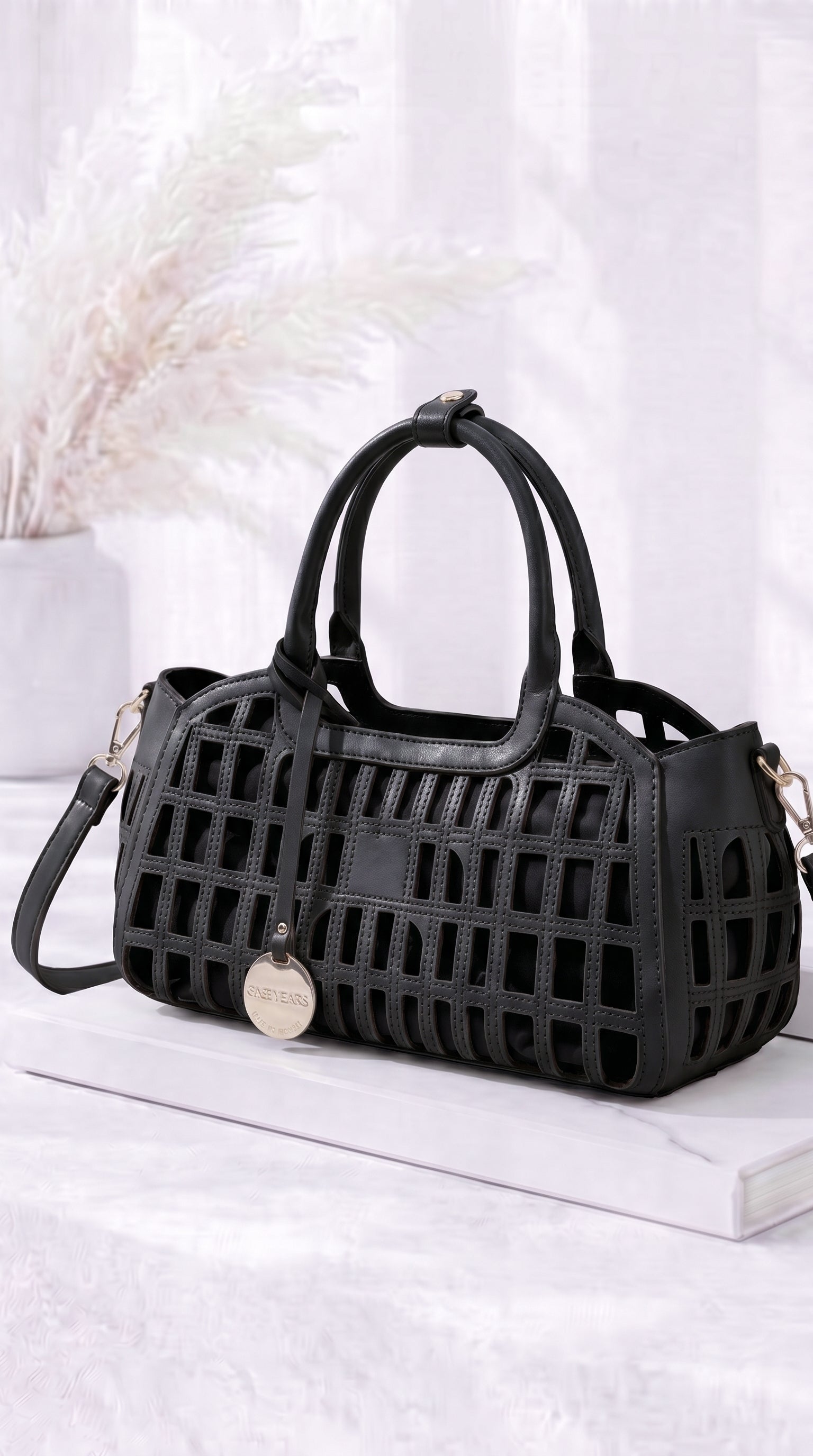 Handtasche Capri Beauty *Schwarz*