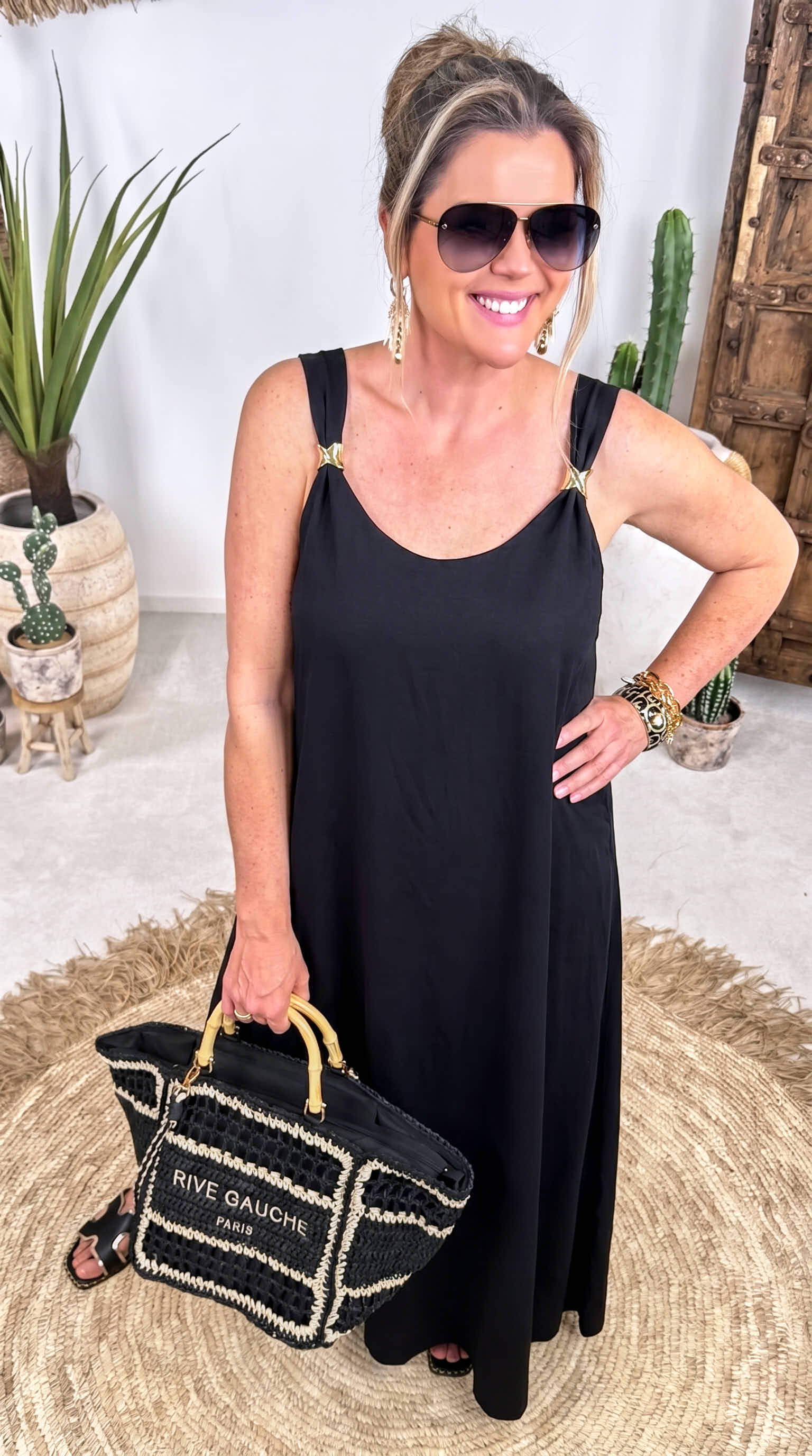 Langes Kleid Golden Detail *Schwarz*