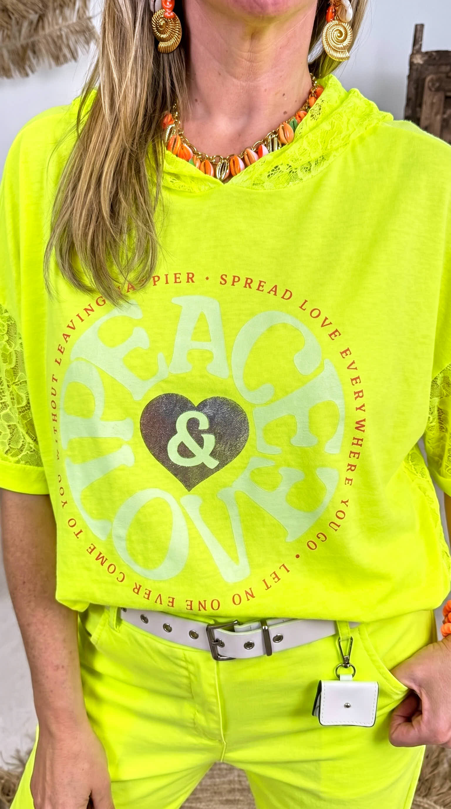 T-Shirt Peace & Love *Neon Gelb*