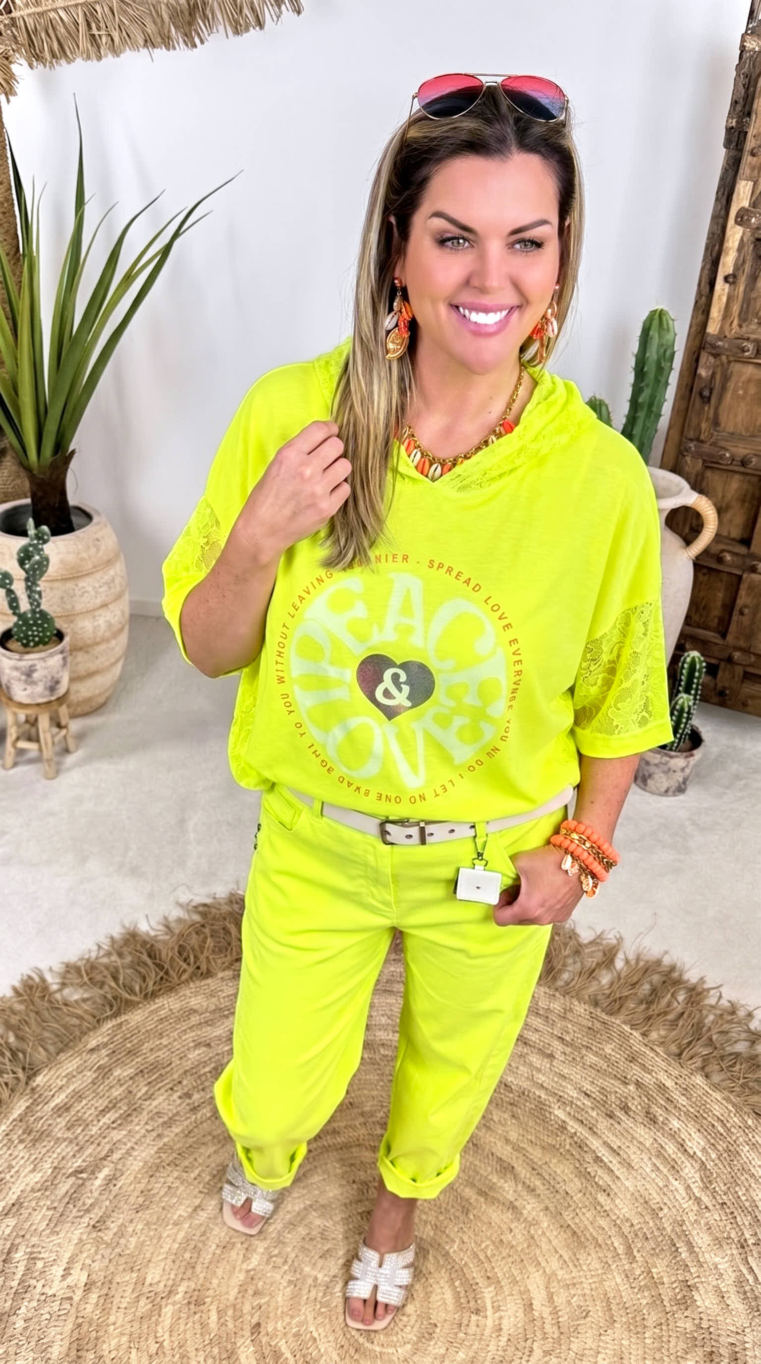 T-Shirt Peace & Love *Neon Gelb*